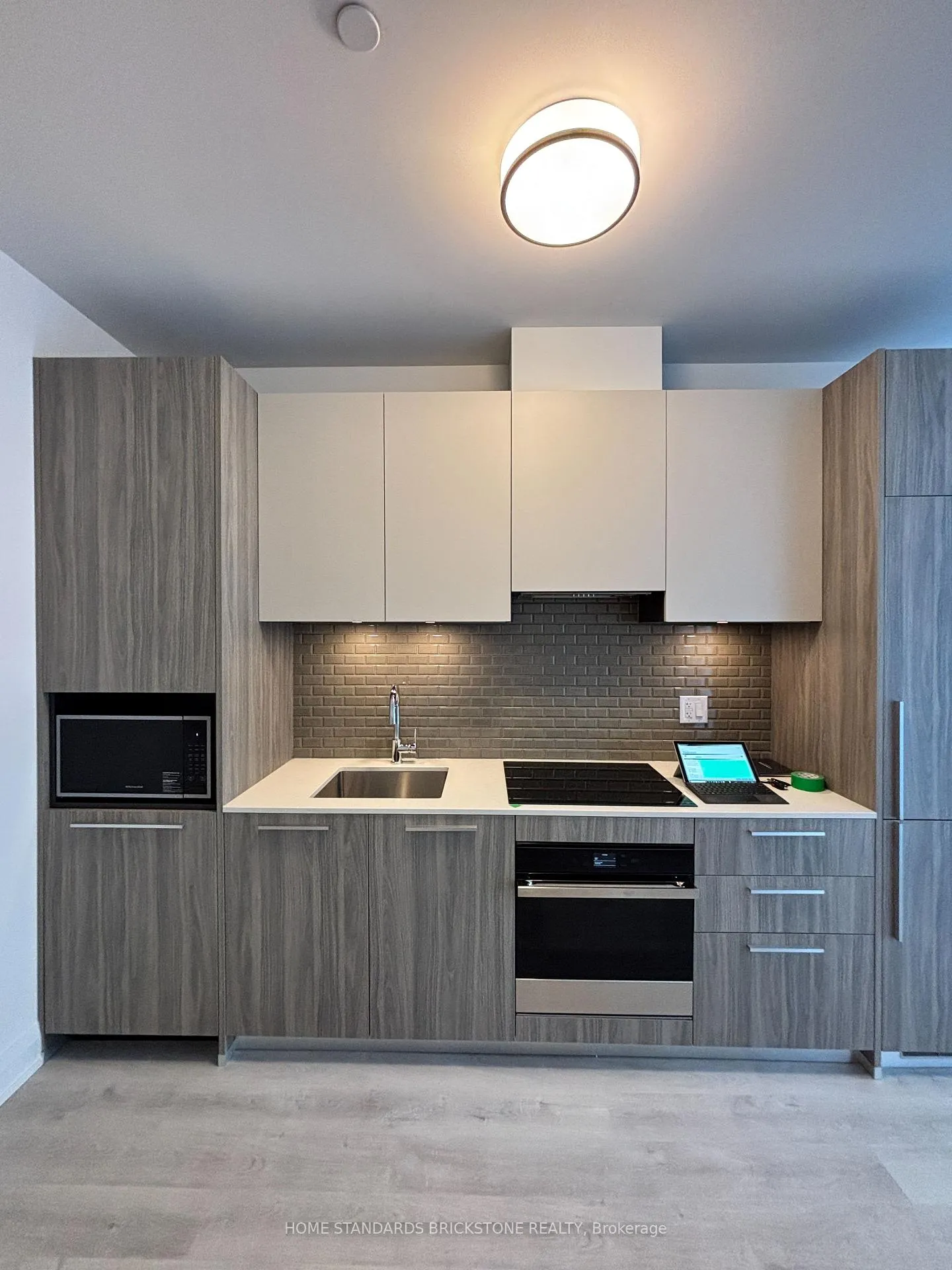 Photo 7 of Unit 3509, 65 Broadway Avenue, Toronto, Mount Pleasant West — HOMEH