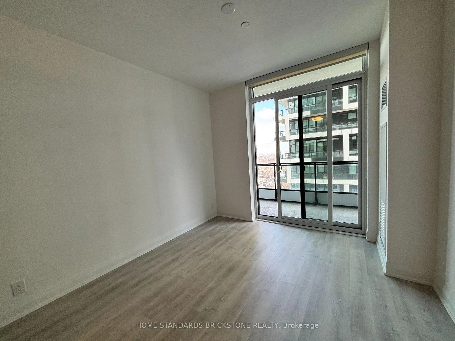 Photo 12 of Unit 3509, 65 Broadway Avenue, Toronto, Mount Pleasant West — HOMEH
