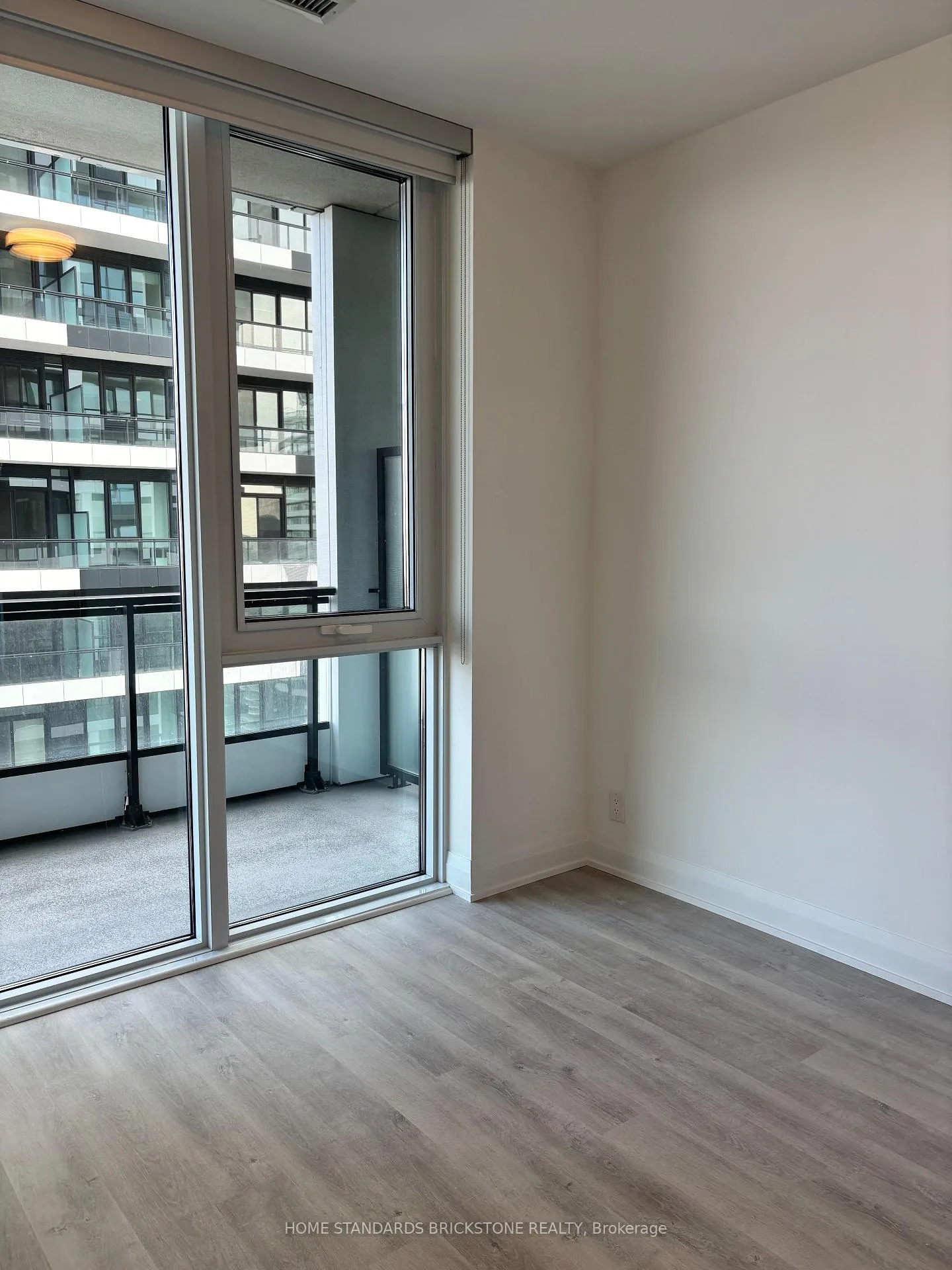 Photo 14 of Unit 3509, 65 Broadway Avenue, Toronto, Mount Pleasant West — HOMEH