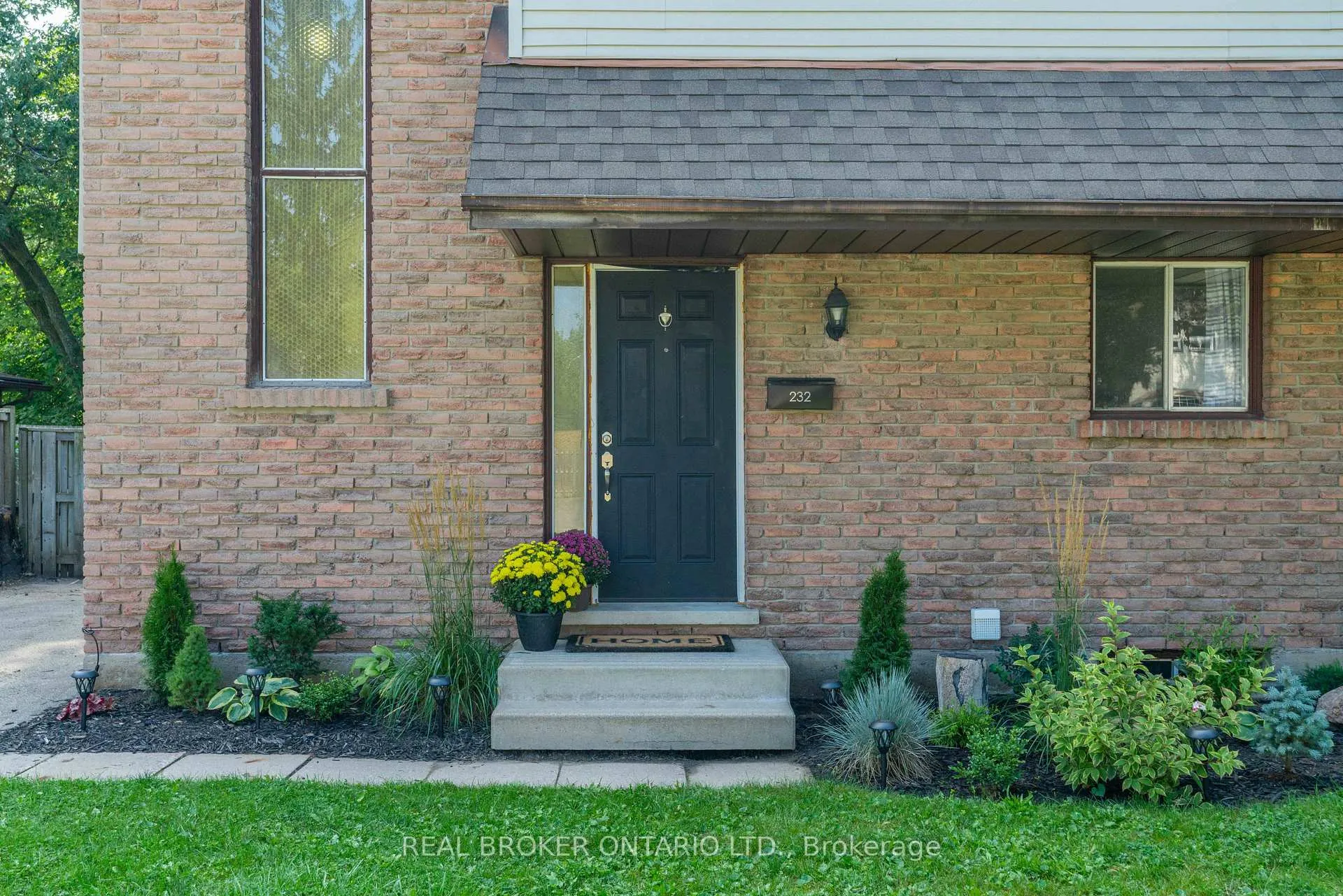 Photo 1 of 232 Cedarwoods Crescent, Kitchener — HOMEH