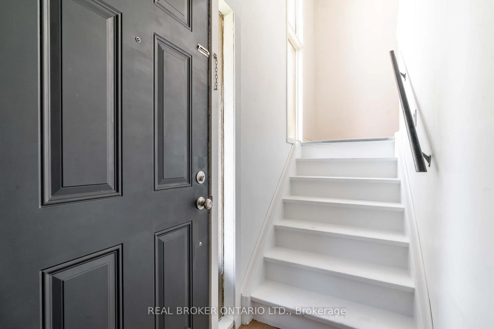 Photo 8 of 232 Cedarwoods Crescent, Kitchener — HOMEH