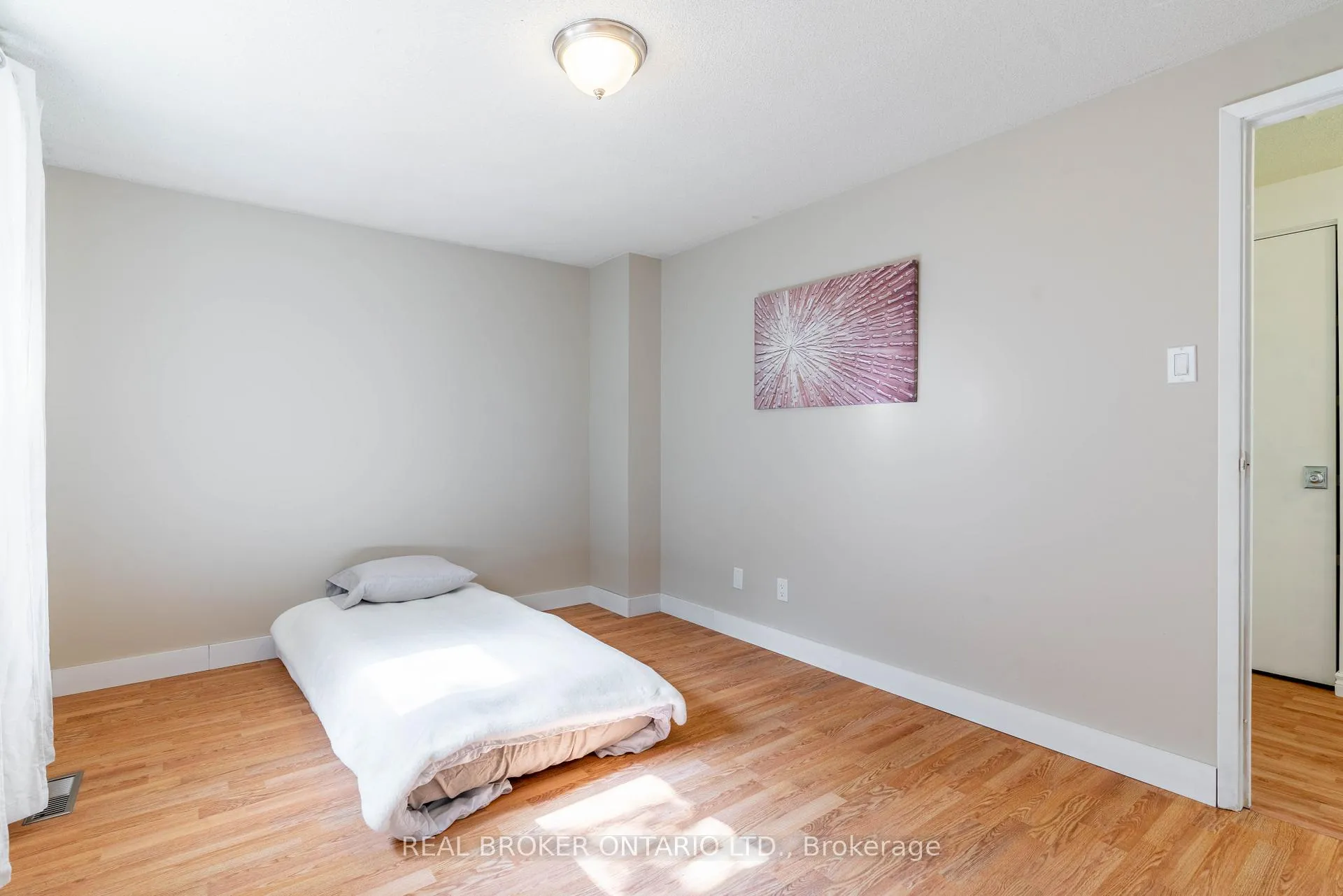 Photo 15 of 232 Cedarwoods Crescent, Kitchener — HOMEH
