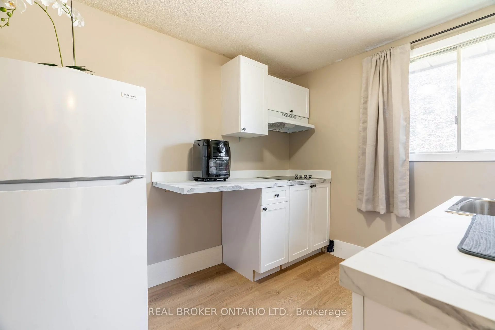 Photo 16 of 232 Cedarwoods Crescent, Kitchener — HOMEH