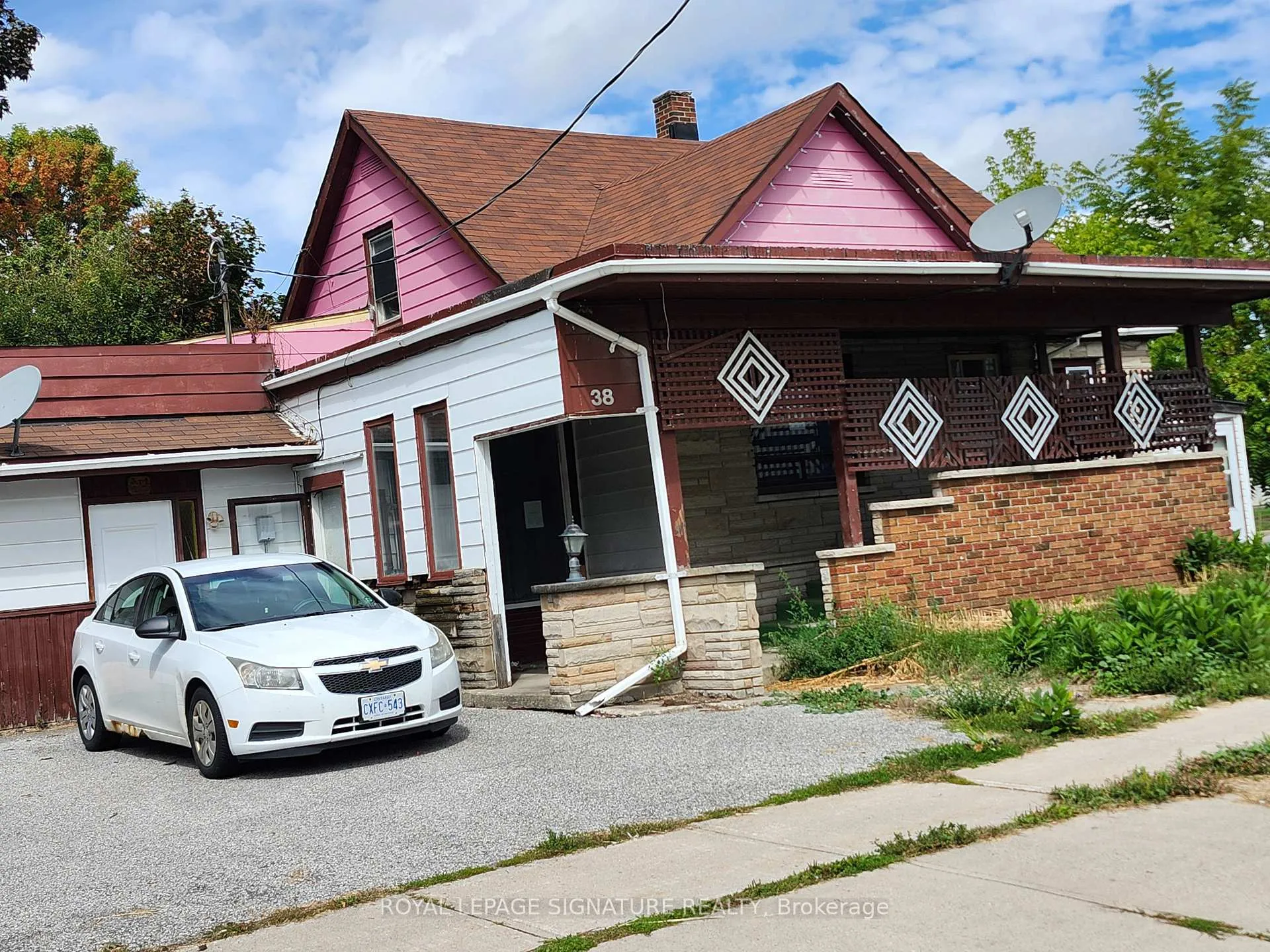 Photo 2 of 38 Tupper Street, New Tecumseth, Alliston — HOMEH