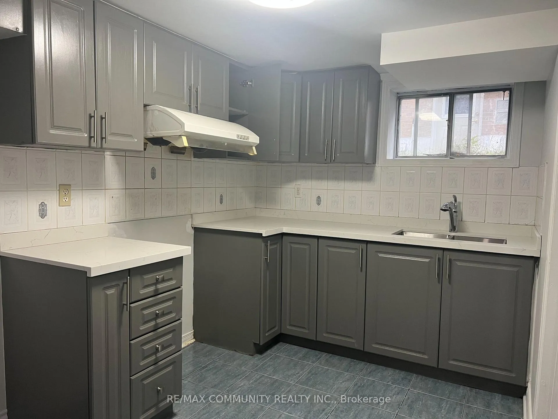 Photo 2 of 177 Sedgemount Drive, Scarborough, Woburn — HOMEH
