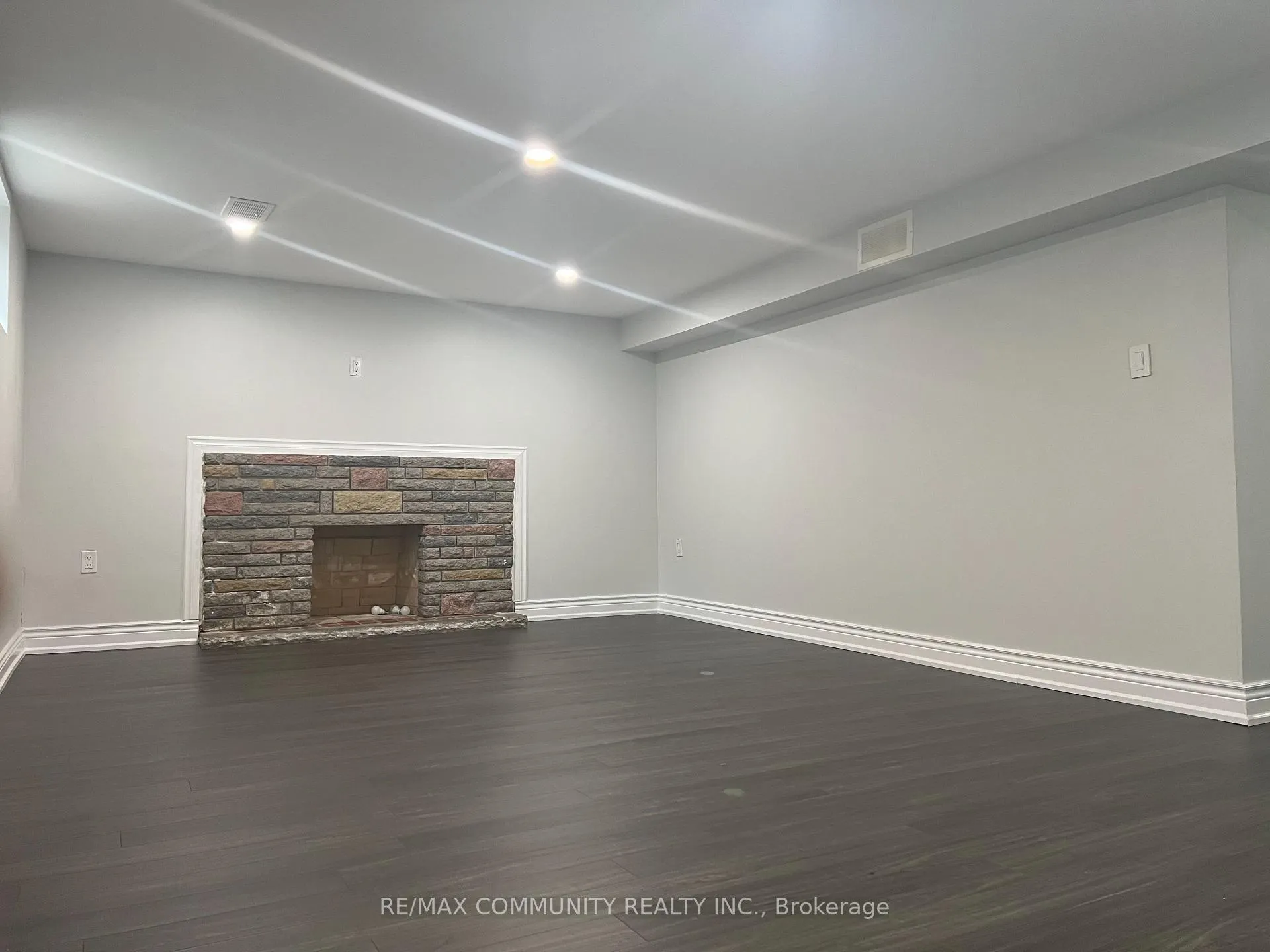 Photo 5 of 177 Sedgemount Drive, Scarborough, Woburn — HOMEH