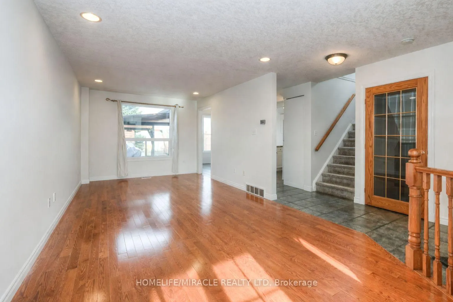 Photo 6 of 84 Crawford Crescent, Cambridge — HOMEH