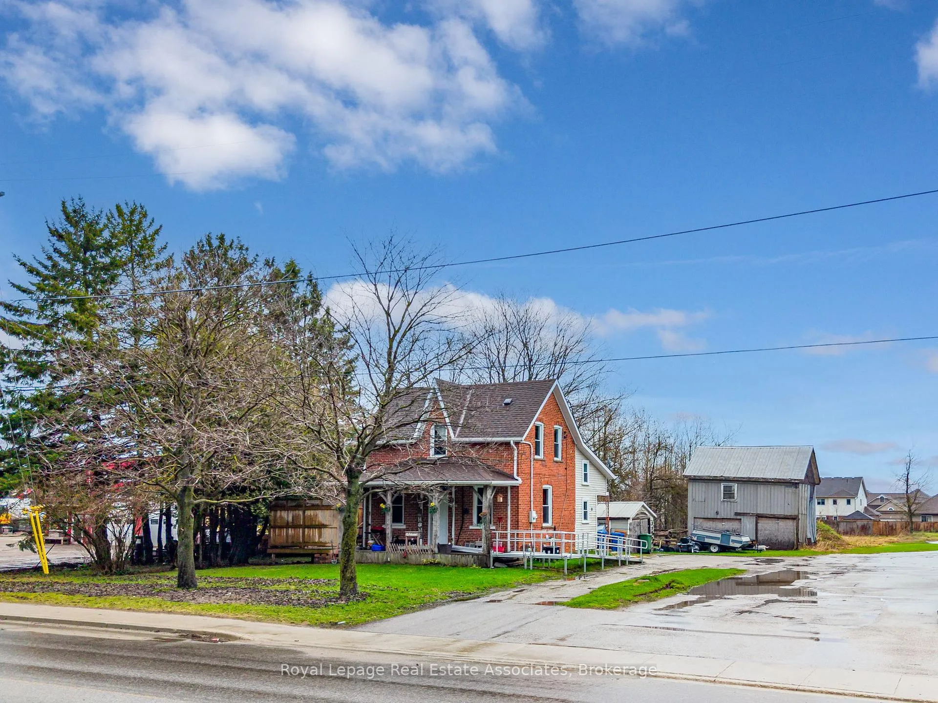 Photo 4 of 557 Main Street E, Southgate — HOMEH