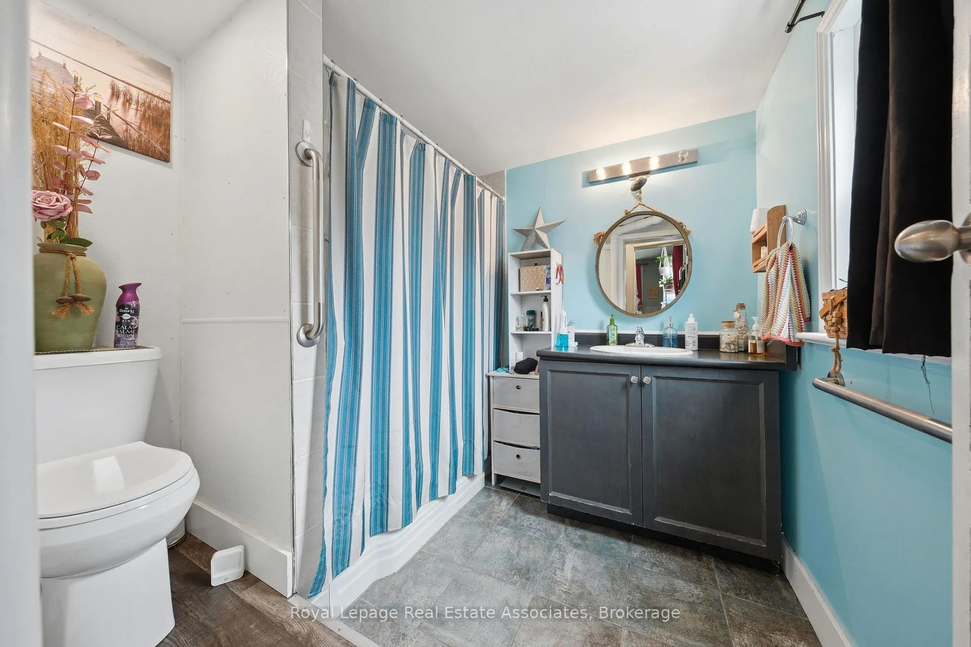 Photo 20 of 557 Main Street E, Southgate — HOMEH