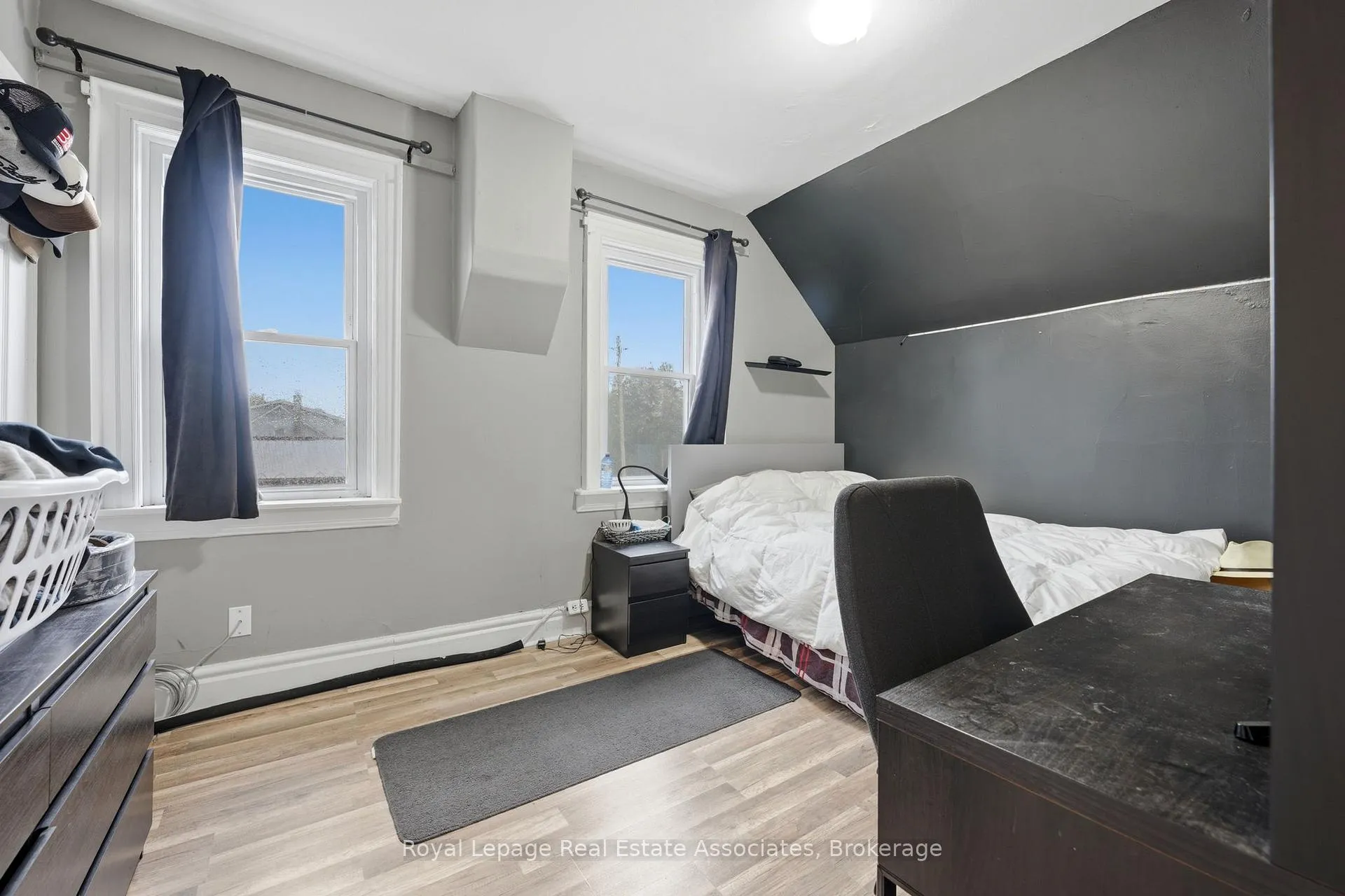 Photo 25 of 557 Main Street E, Southgate — HOMEH