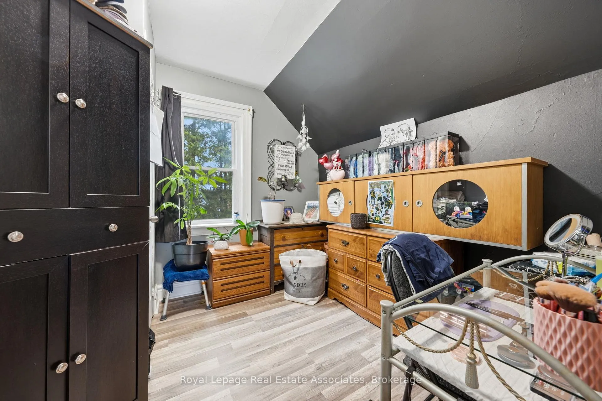 Photo 29 of 557 Main Street E, Southgate — HOMEH