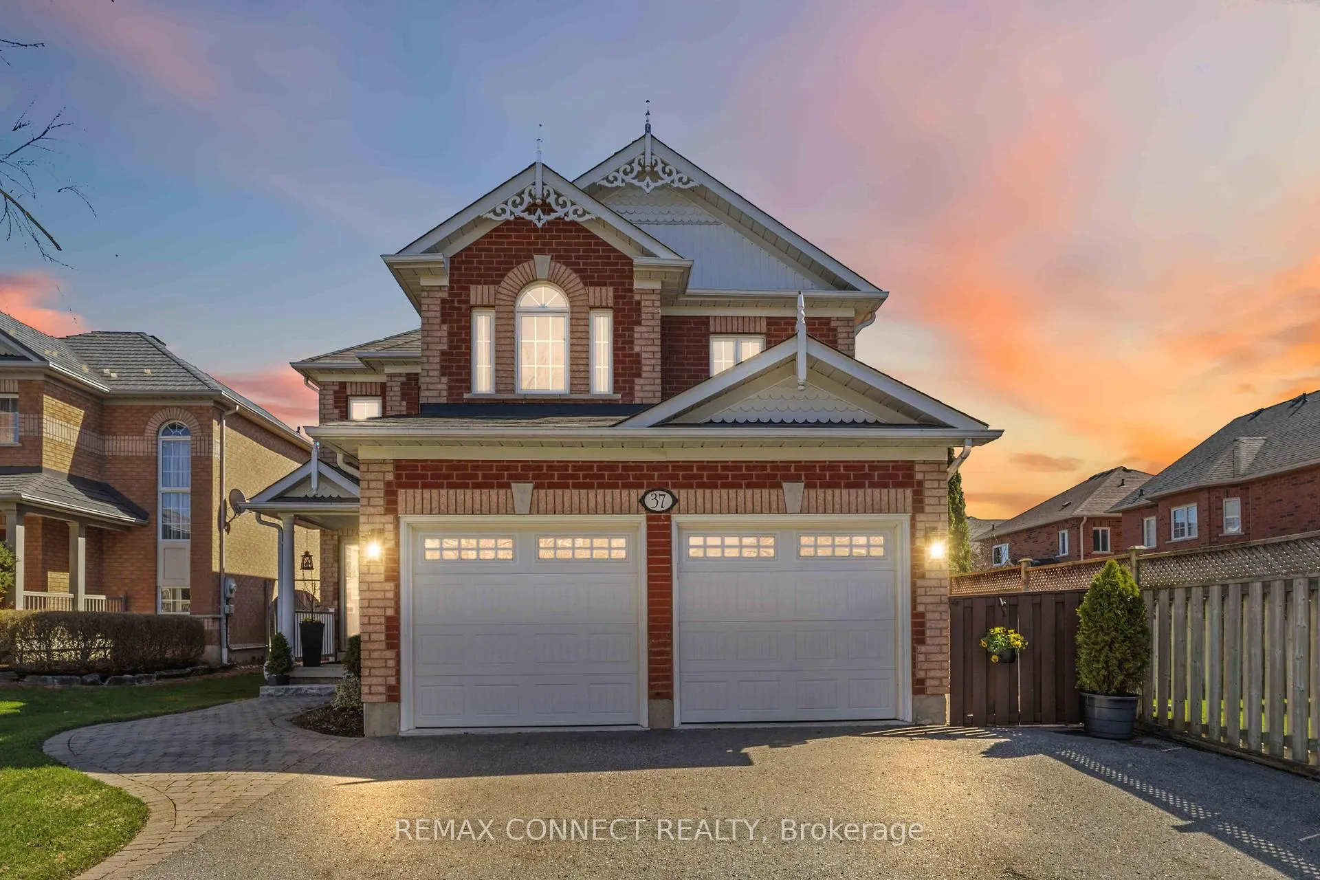 Photo 1 of 37 Duggan Avenue, Whitby, Brooklin — HOMEH