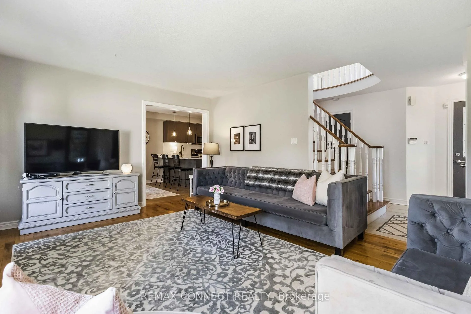 Photo 9 of 37 Duggan Avenue, Whitby, Brooklin — HOMEH