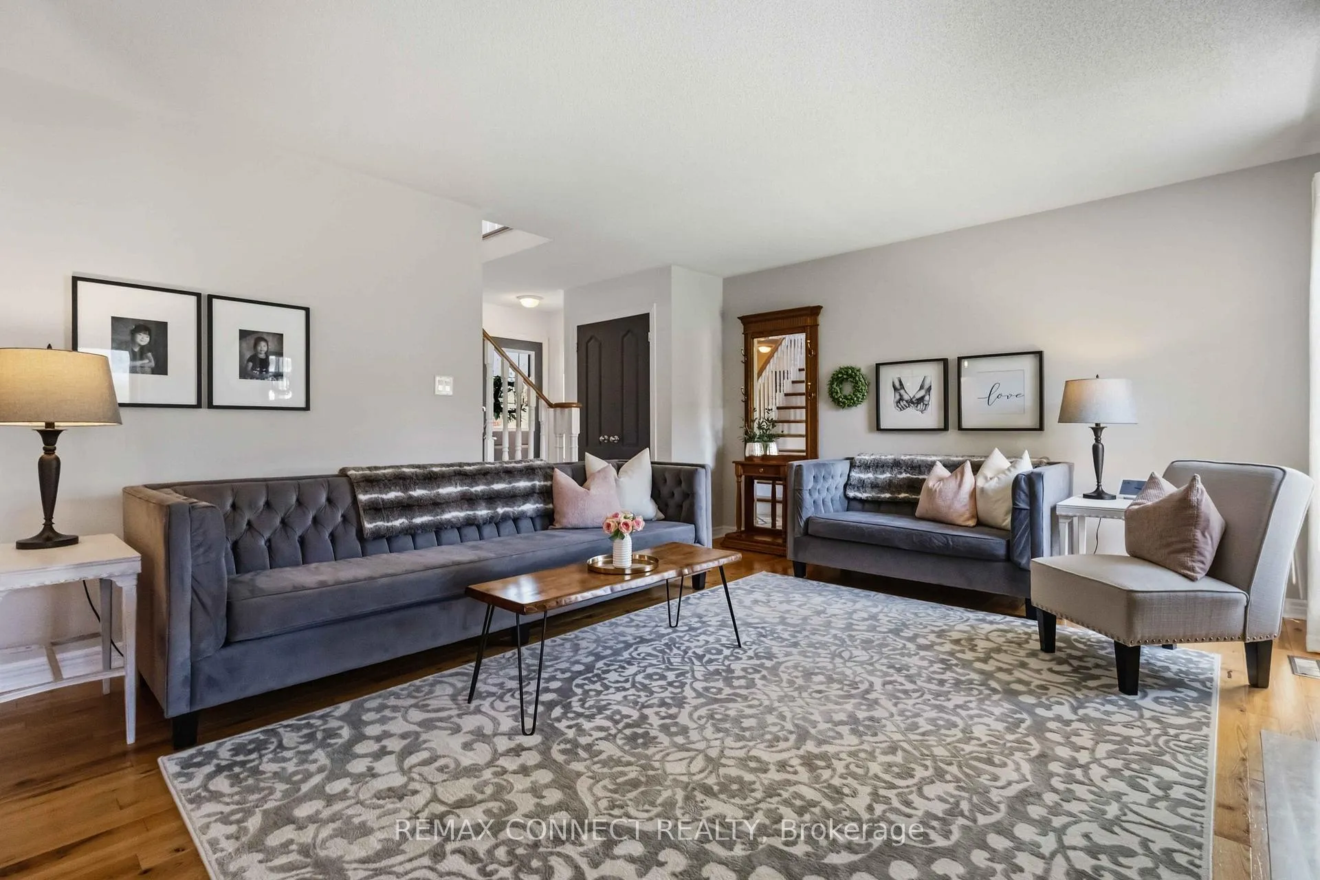 Photo 10 of 37 Duggan Avenue, Whitby, Brooklin — HOMEH