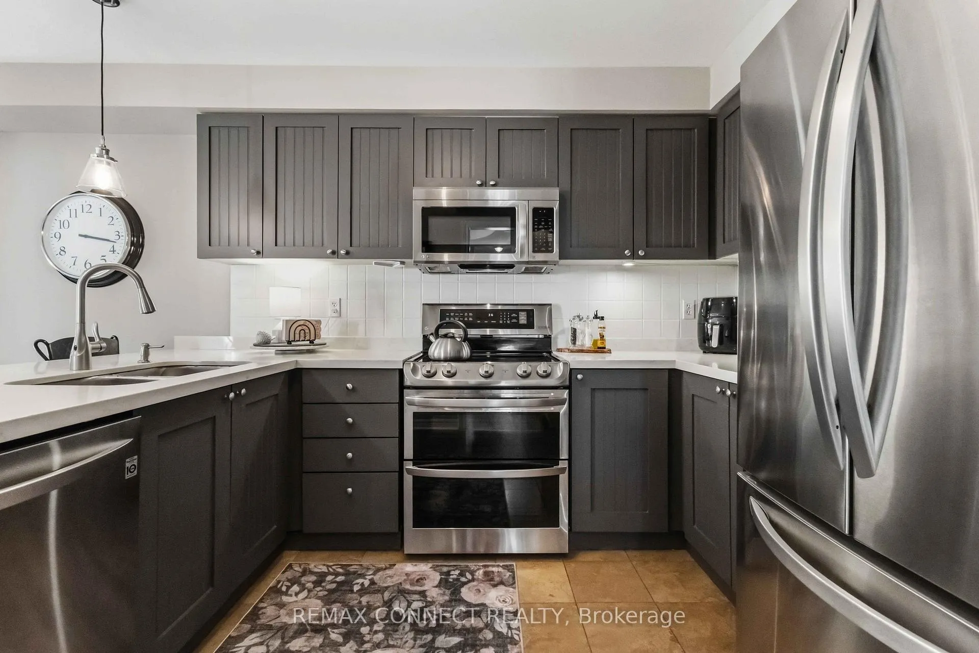 Photo 12 of 37 Duggan Avenue, Whitby, Brooklin — HOMEH