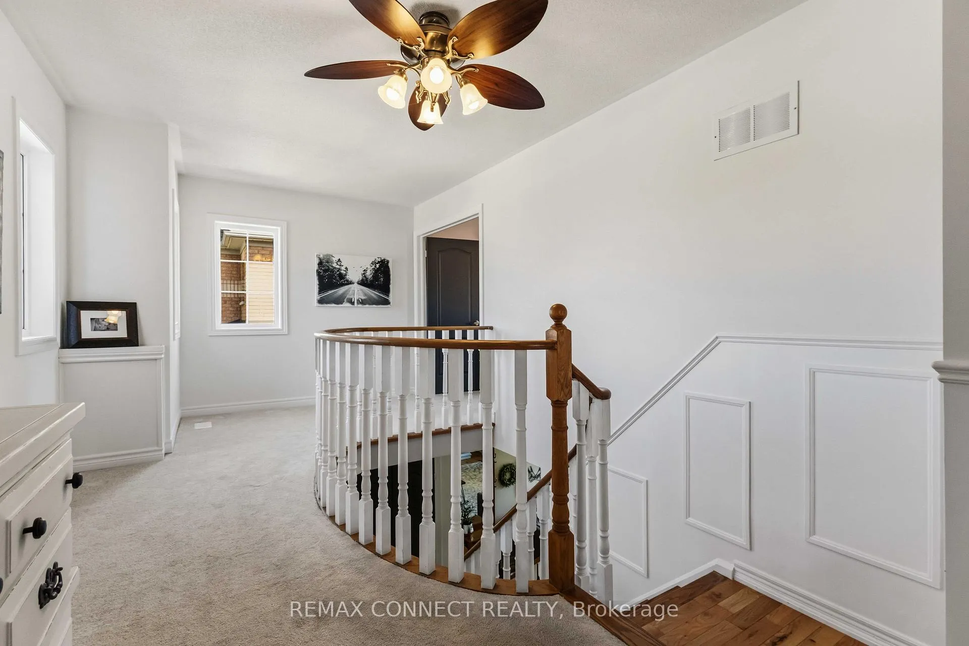 Photo 18 of 37 Duggan Avenue, Whitby, Brooklin — HOMEH
