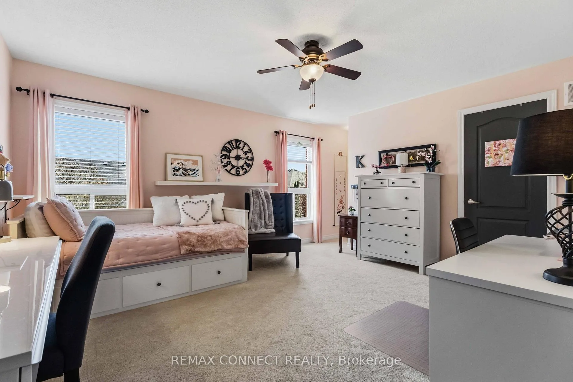 Photo 20 of 37 Duggan Avenue, Whitby, Brooklin — HOMEH