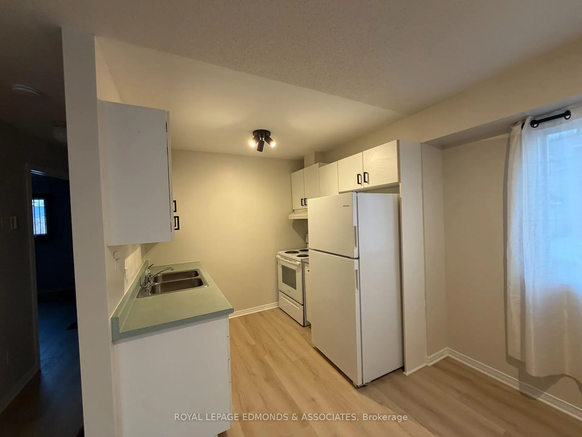 Photo 3 of 441 Mackay Street, Pembroke — HOMEH