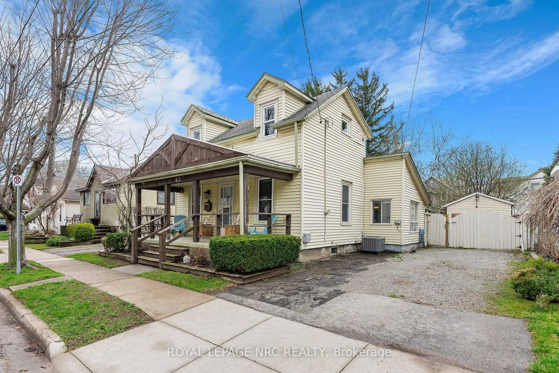 Photo 2 of 62 Louisa Street, St. Catharines, Downtown — HOMEH