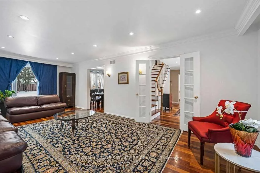 Photo 10 of 1 Park Brook Place, Markham, Royal Orchard — HOMEH