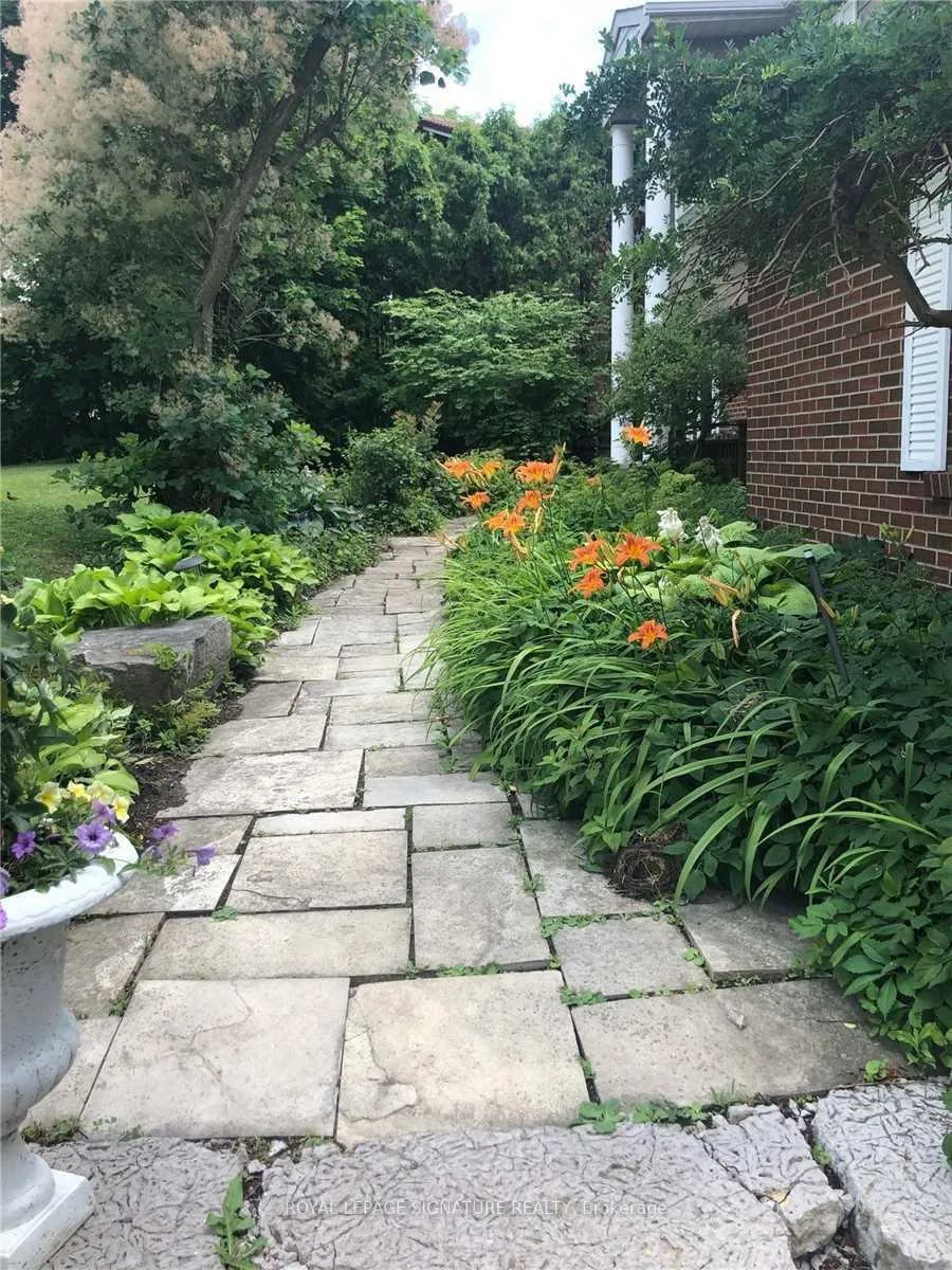 Photo 35 of 1 Park Brook Place, Markham, Royal Orchard — HOMEH