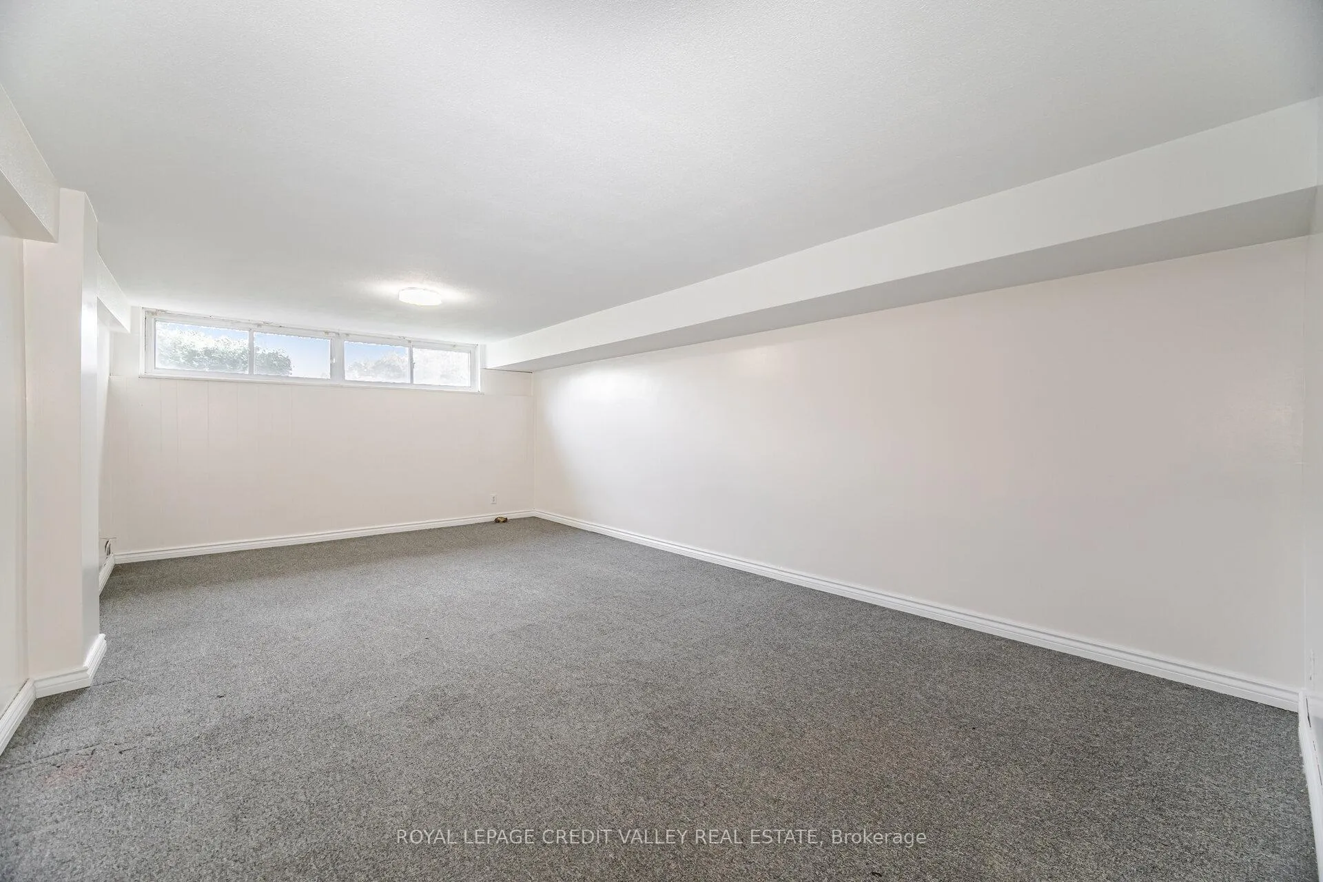 Photo 26 of 36 Autumn Boulevard, Brampton, Avondale — HOMEH