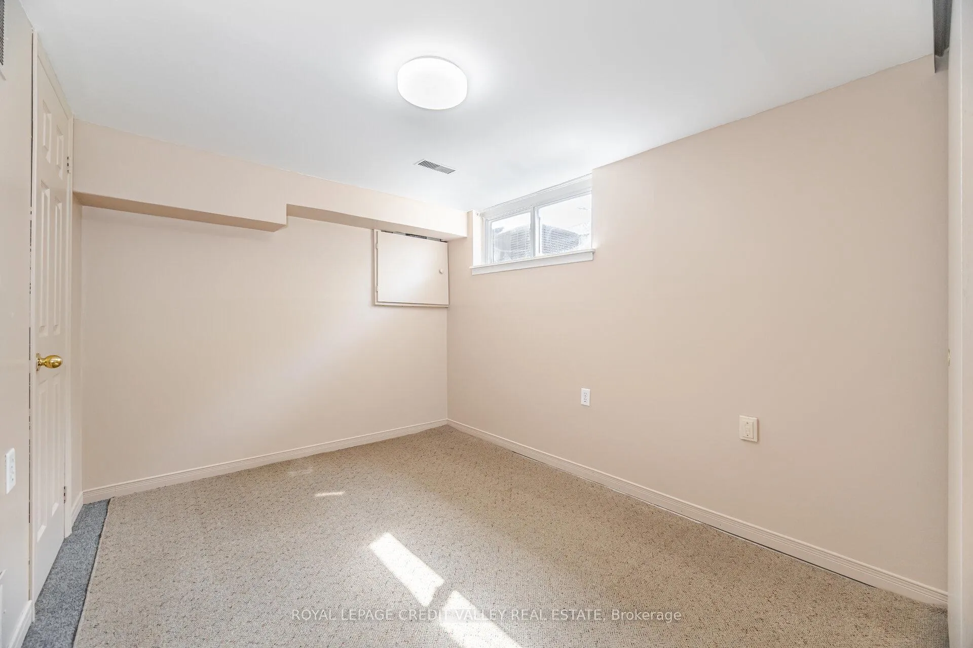 Photo 29 of 36 Autumn Boulevard, Brampton, Avondale — HOMEH