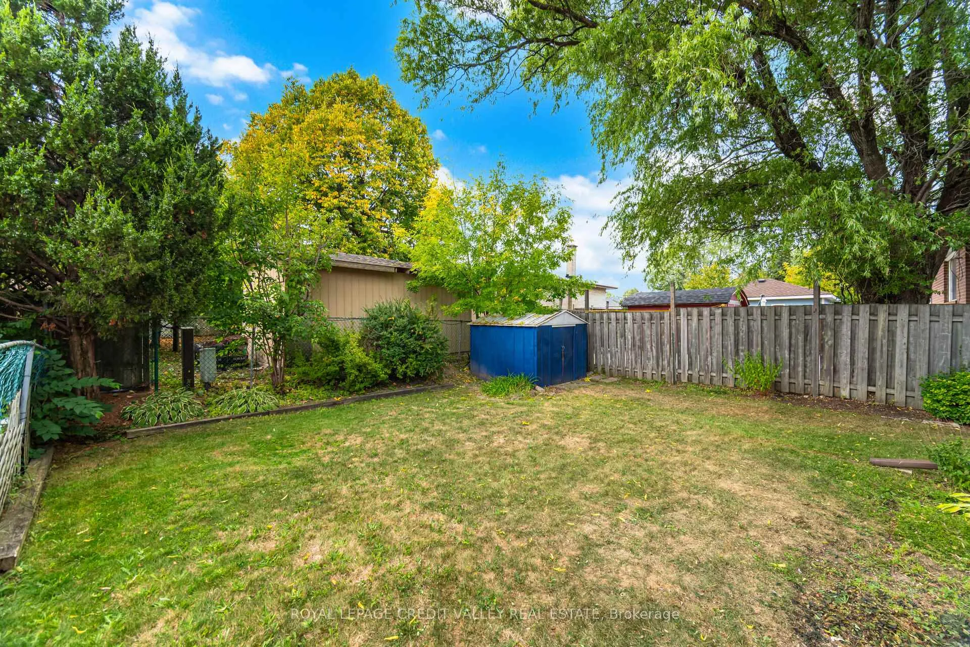 Photo 38 of 36 Autumn Boulevard, Brampton, Avondale — HOMEH