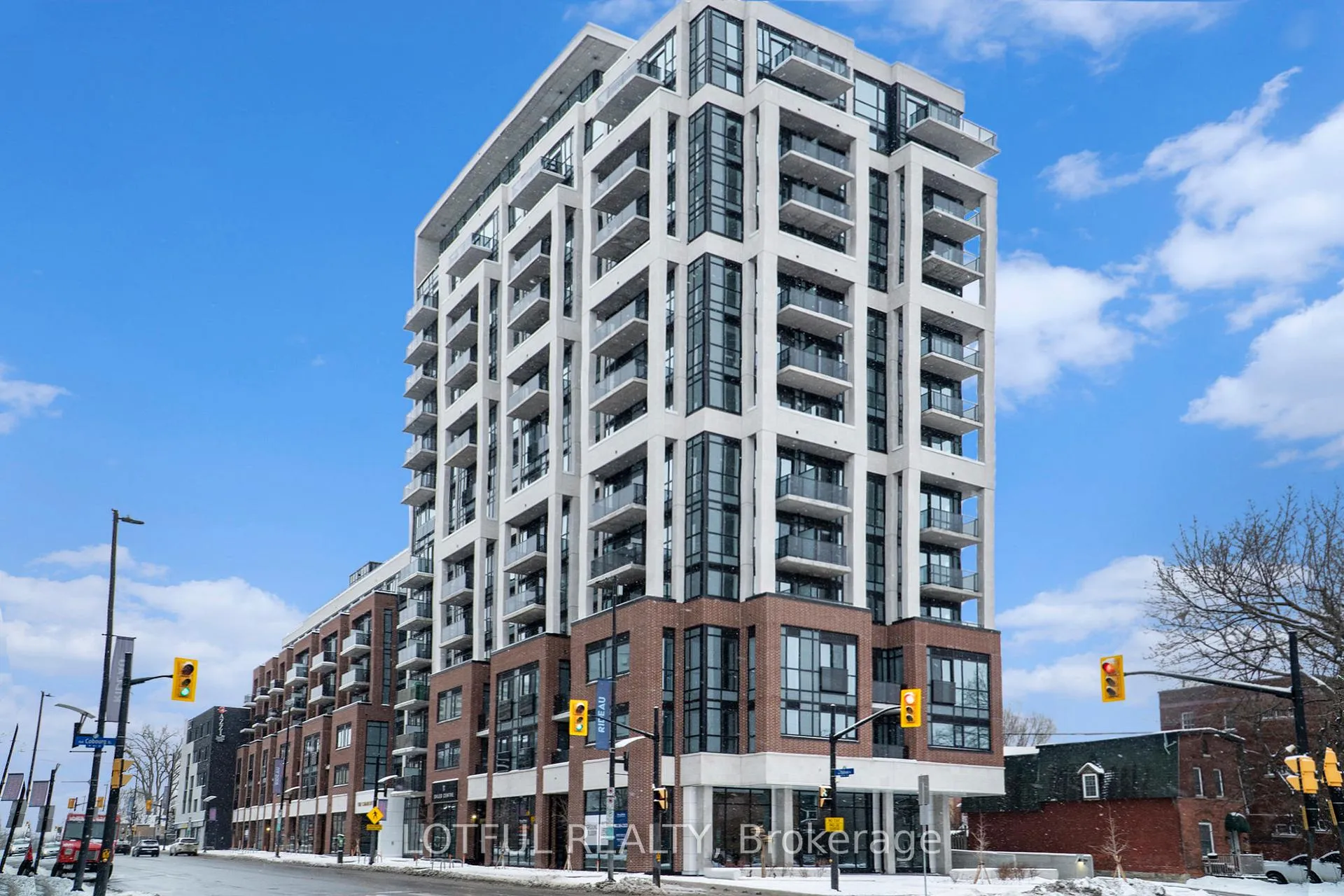 Front of Unit 1105, 560 Rideau Street
