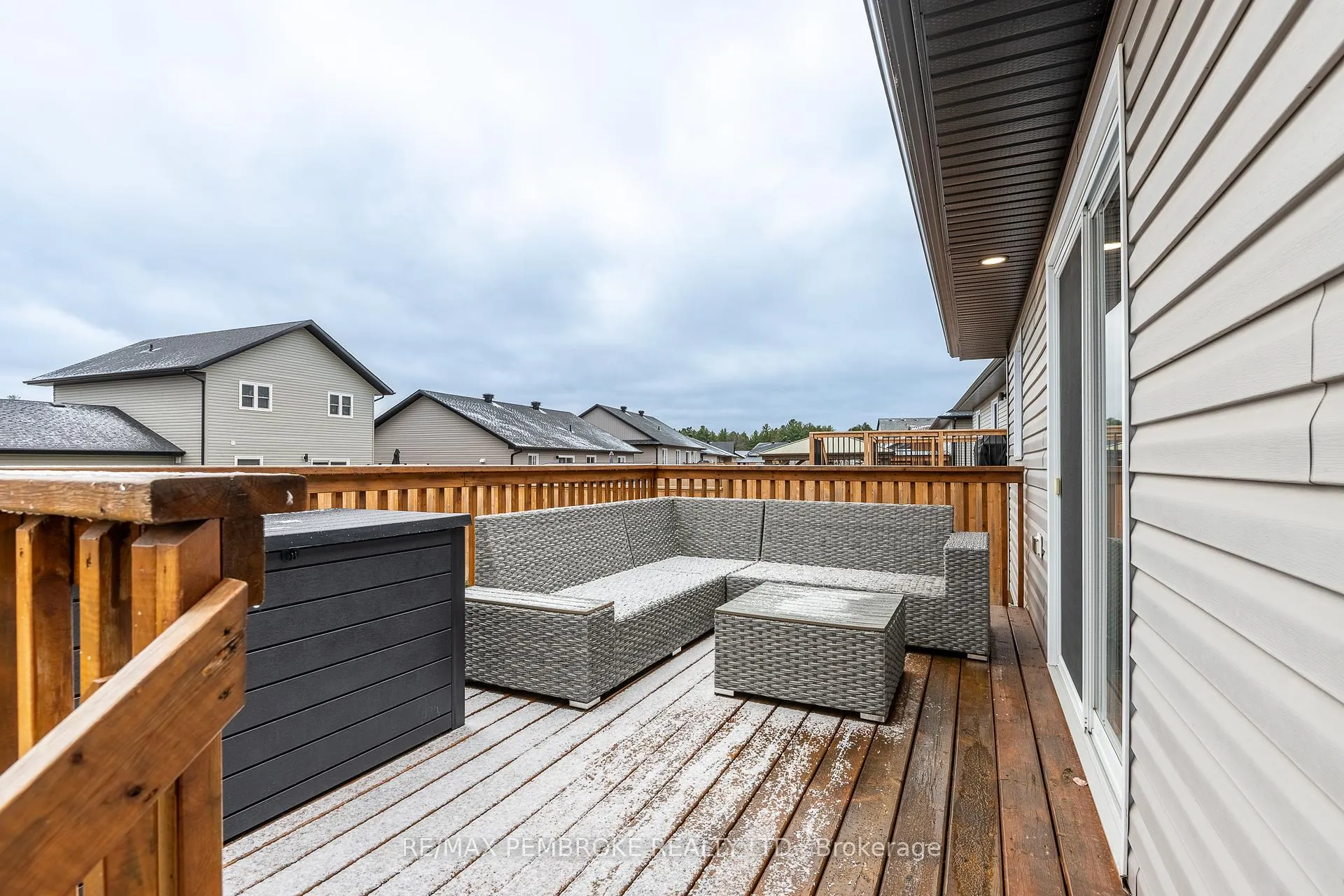 Photo 10 of 7 Drew Street, Petawawa — HOMEH