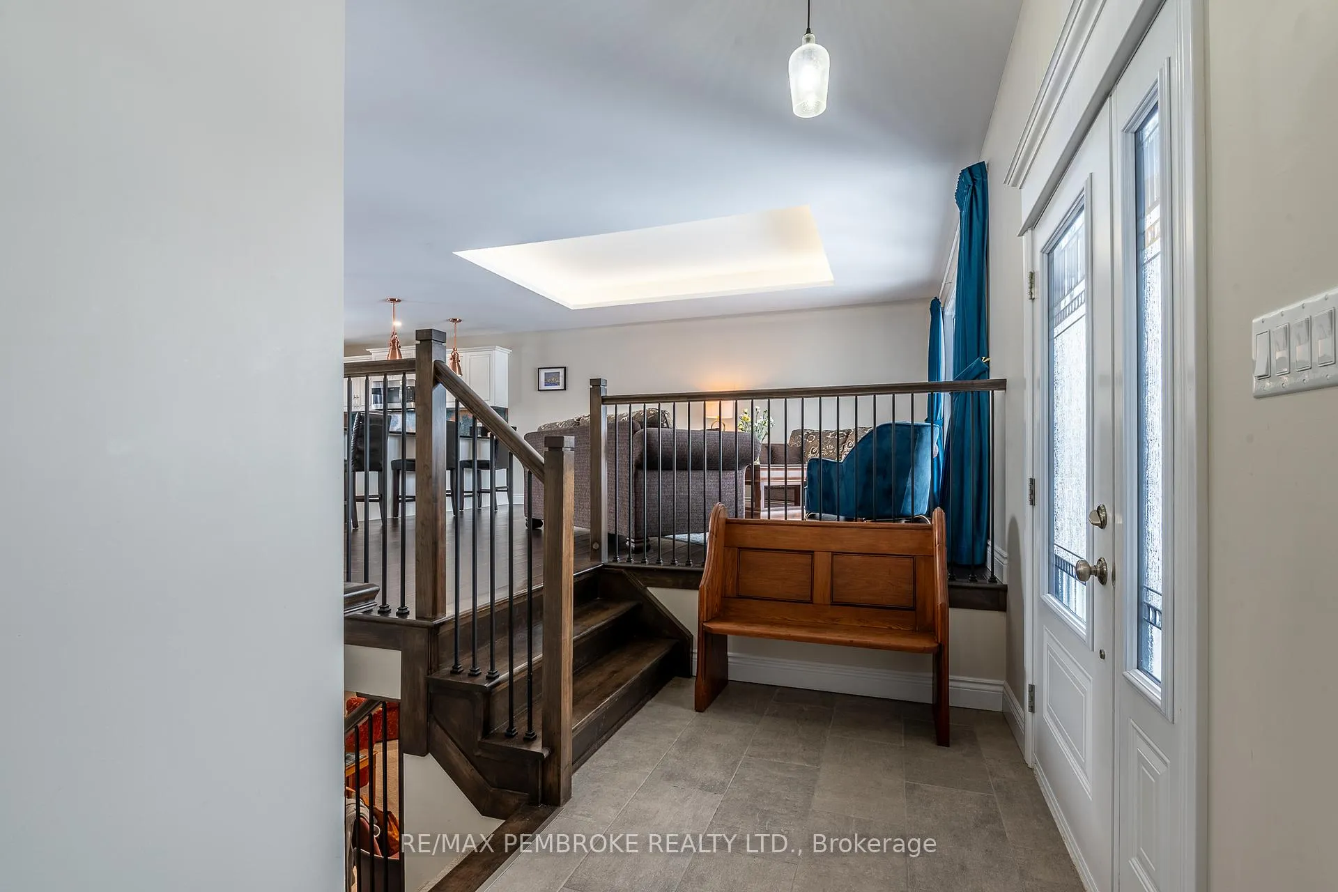 Photo 11 of 7 Drew Street, Petawawa — HOMEH