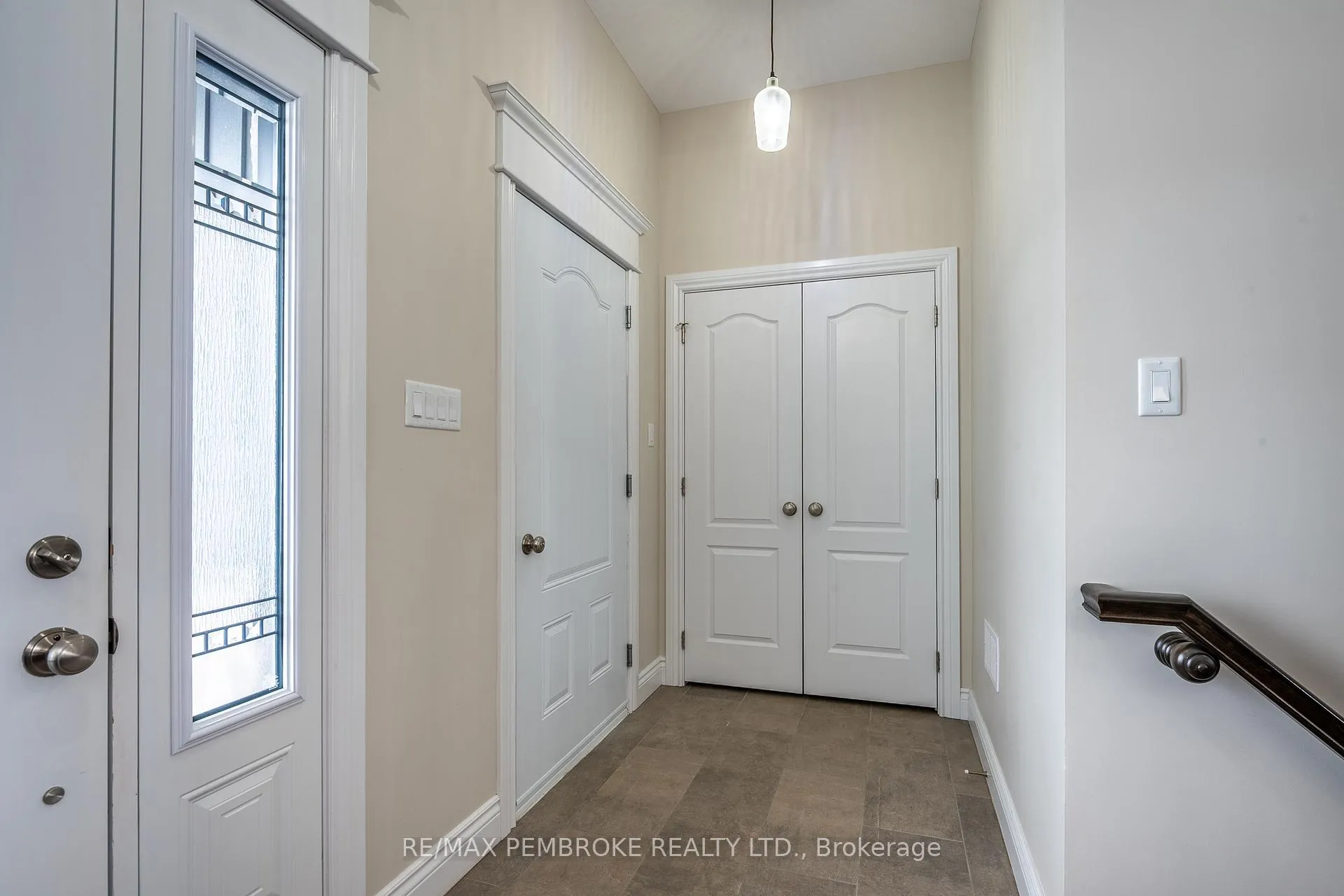 Photo 13 of 7 Drew Street, Petawawa — HOMEH