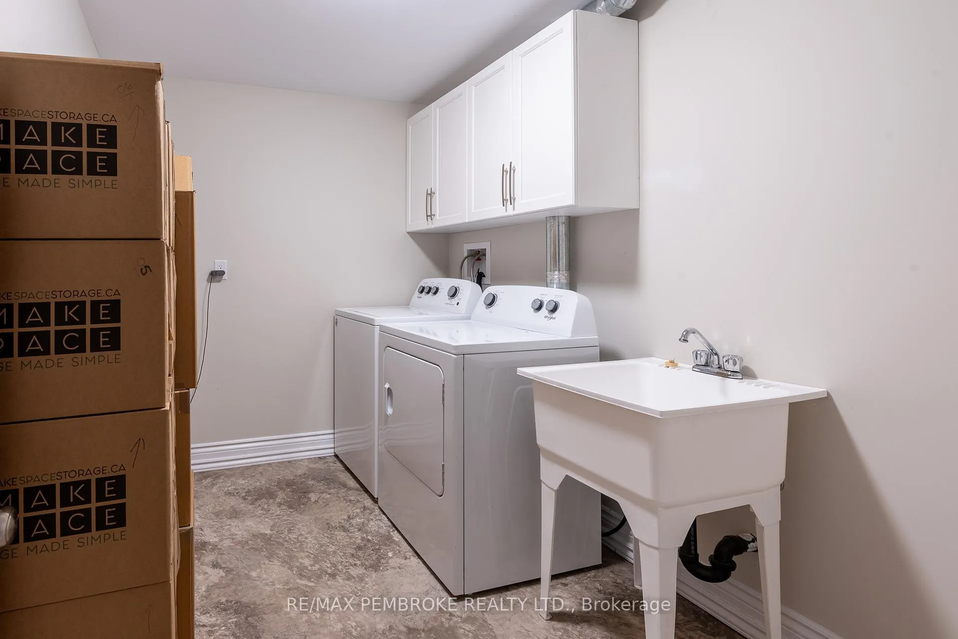 Photo 48 of 7 Drew Street, Petawawa — HOMEH