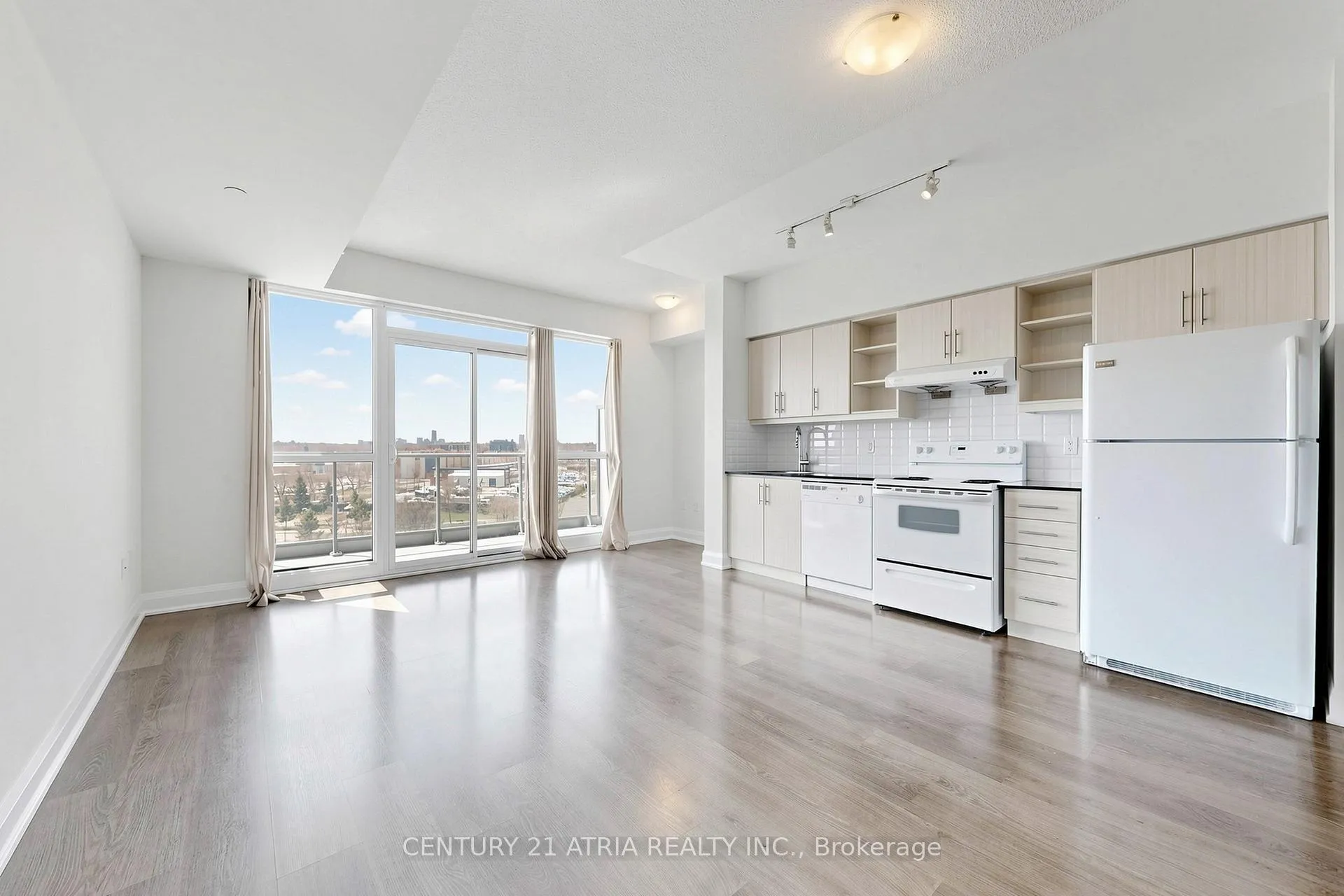Photo 5 of Unit 607, 160 Vanderhoof Avenue, Toronto, Leaside — HOMEH