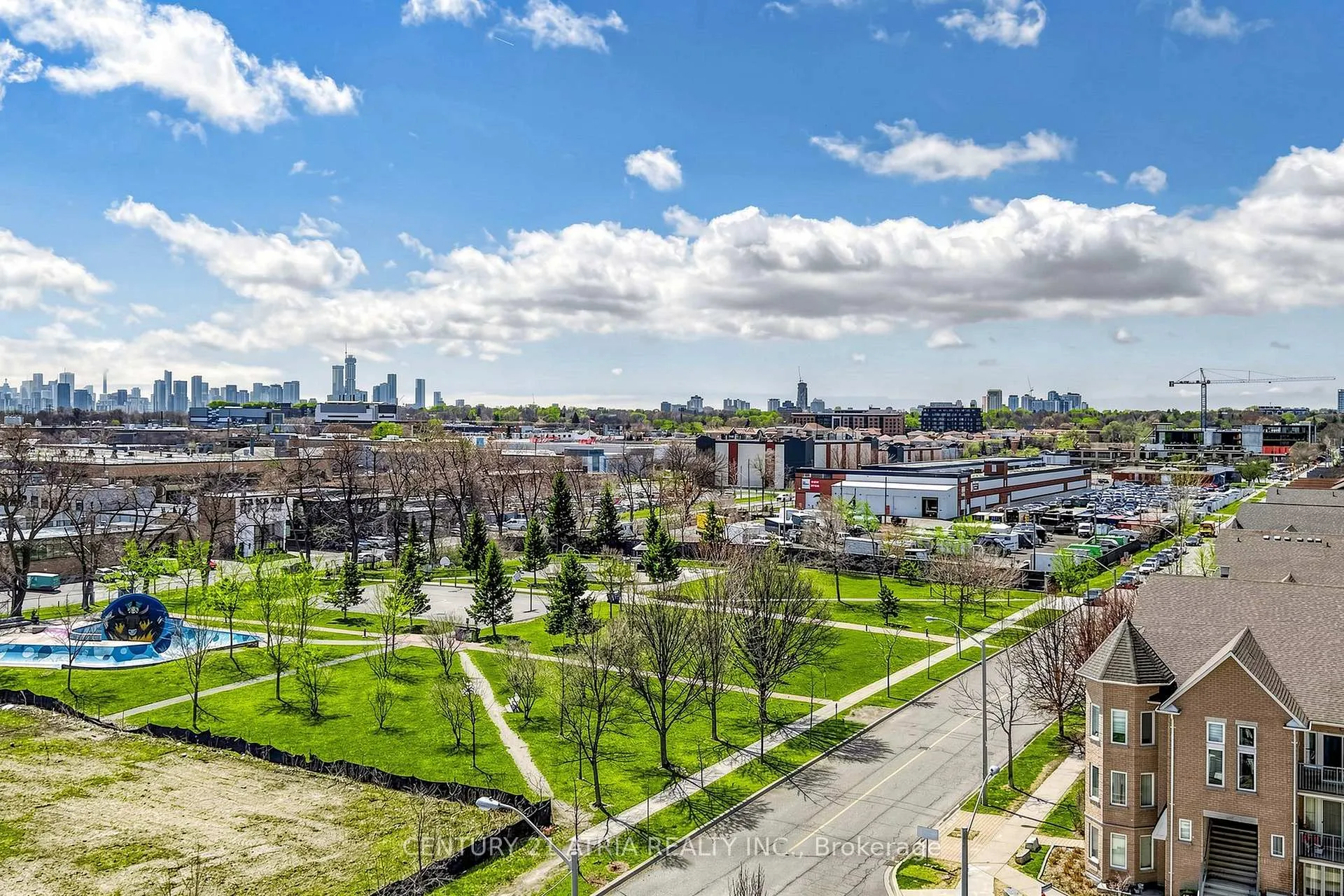 Photo 15 of Unit 607, 160 Vanderhoof Avenue, Toronto, Leaside — HOMEH