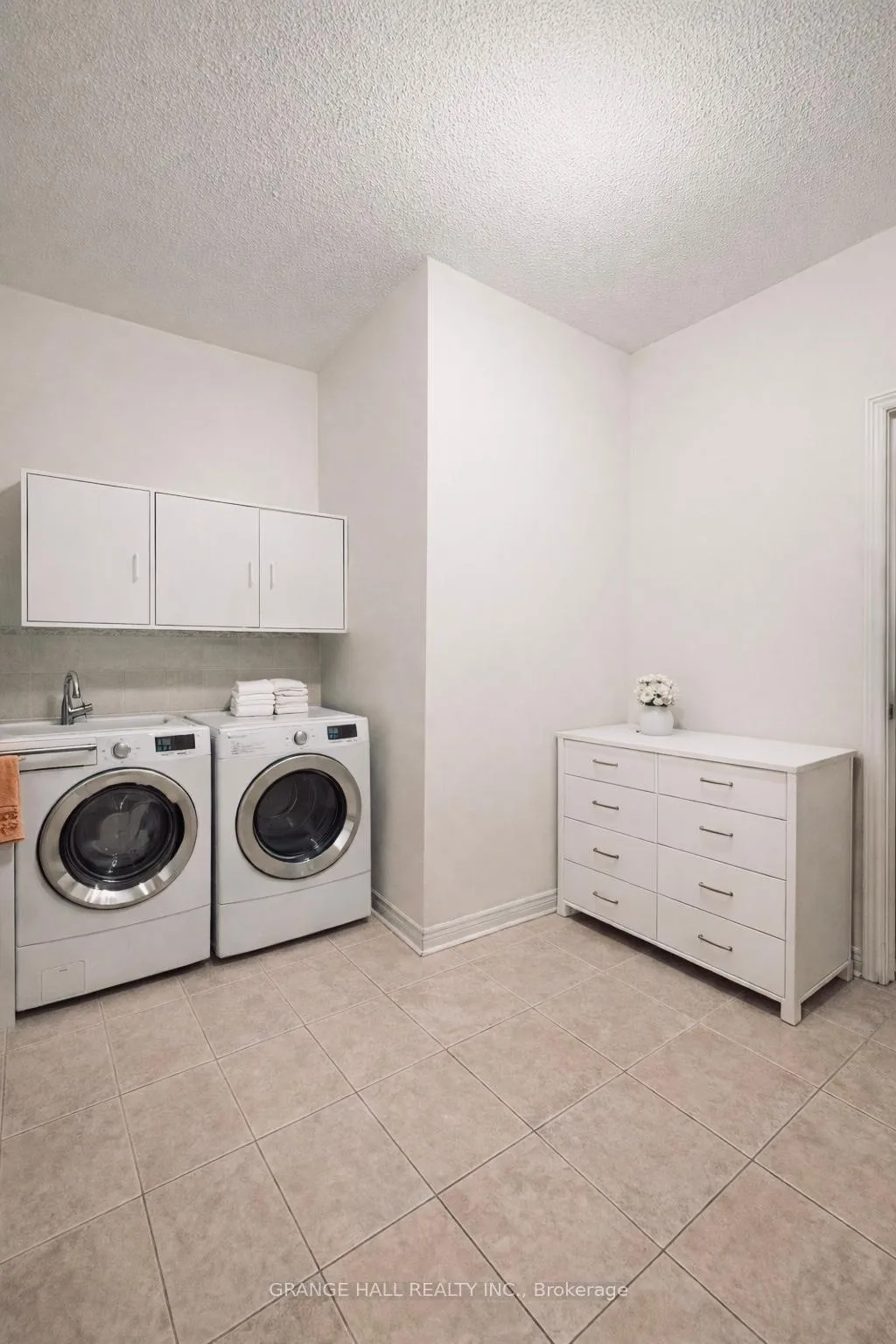 Photo 10 of 203 Starling Boulevard, Vaughan, Vellore Village — HOMEH