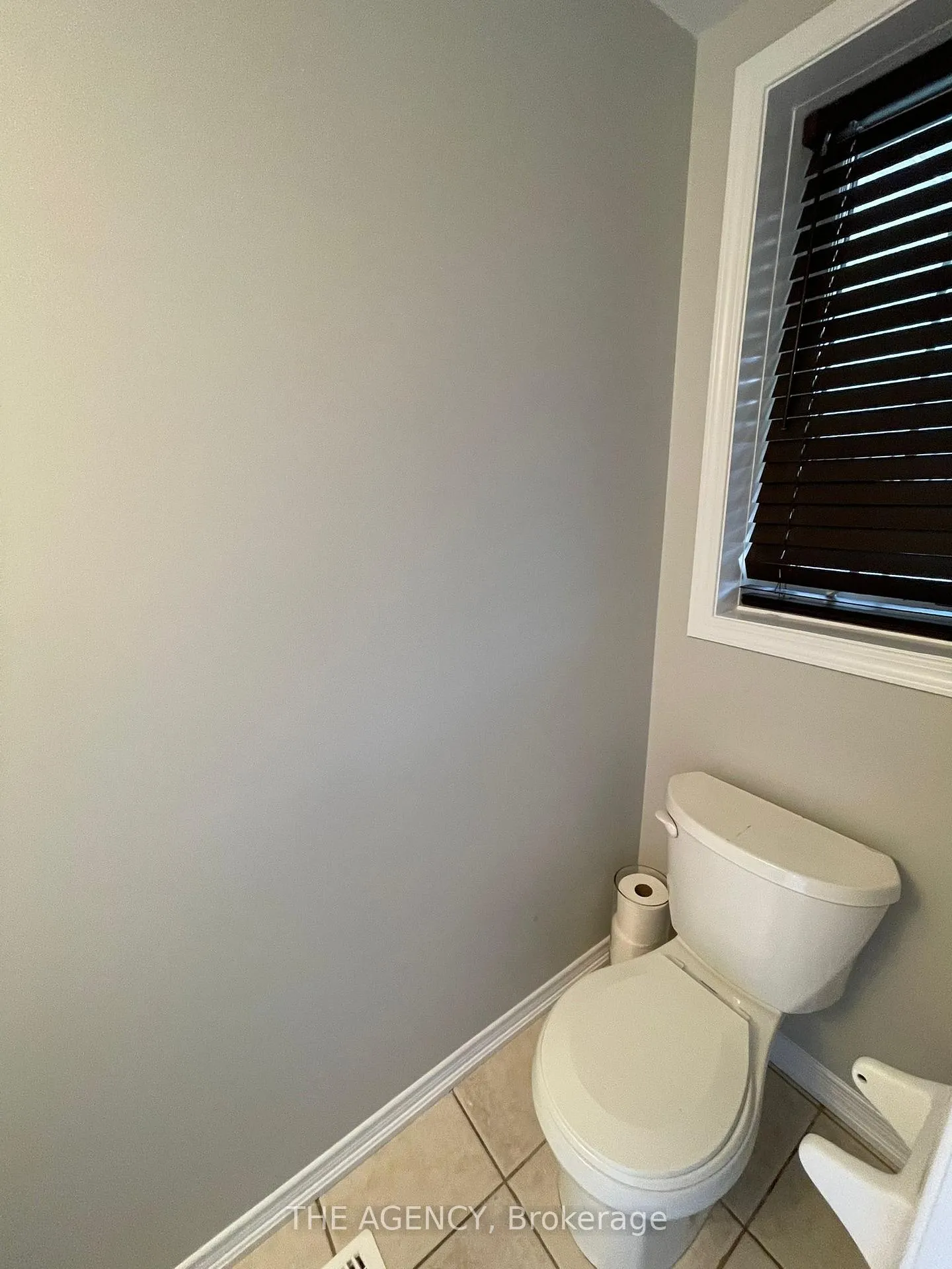 Photo 8 of 111 Bisset Avenue, Brantford — HOMEH