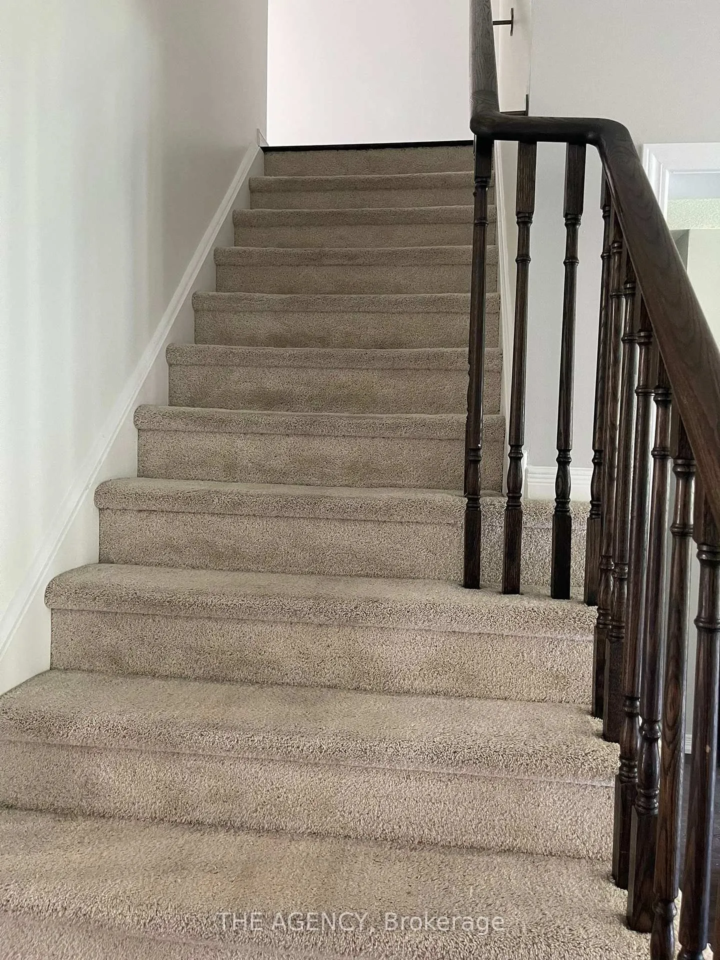 Photo 9 of 111 Bisset Avenue, Brantford — HOMEH