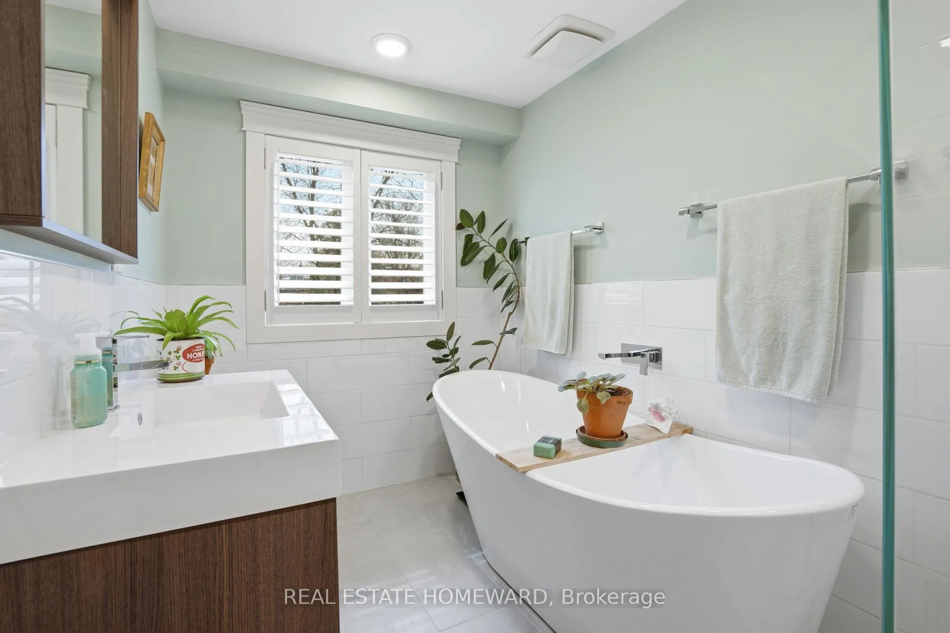 Photo 29 of 111 Withrow Avenue, Toronto, North Riverdale — HOMEH