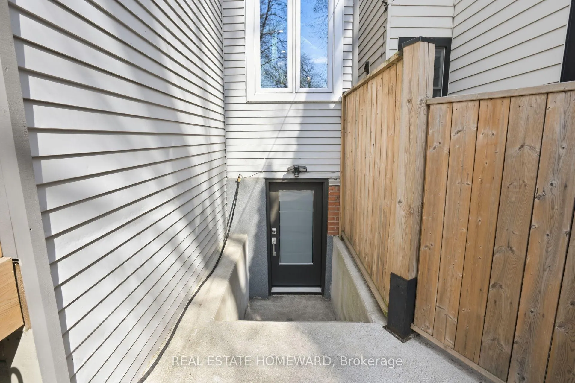 Photo 40 of 111 Withrow Avenue, Toronto, North Riverdale — HOMEH