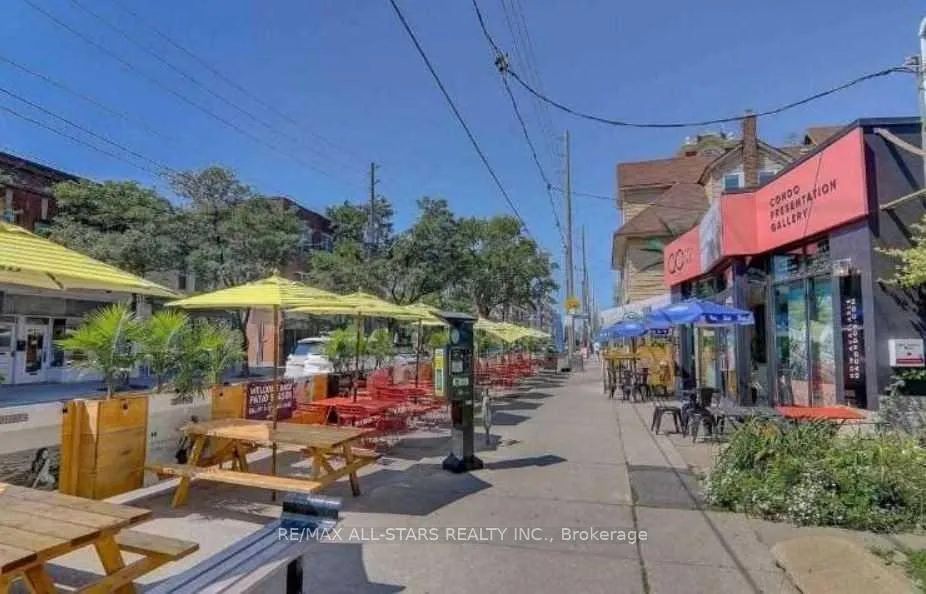 Photo 2 of Unit 2, 1918 Queen Street E, Toronto, The Beaches — HOMEH