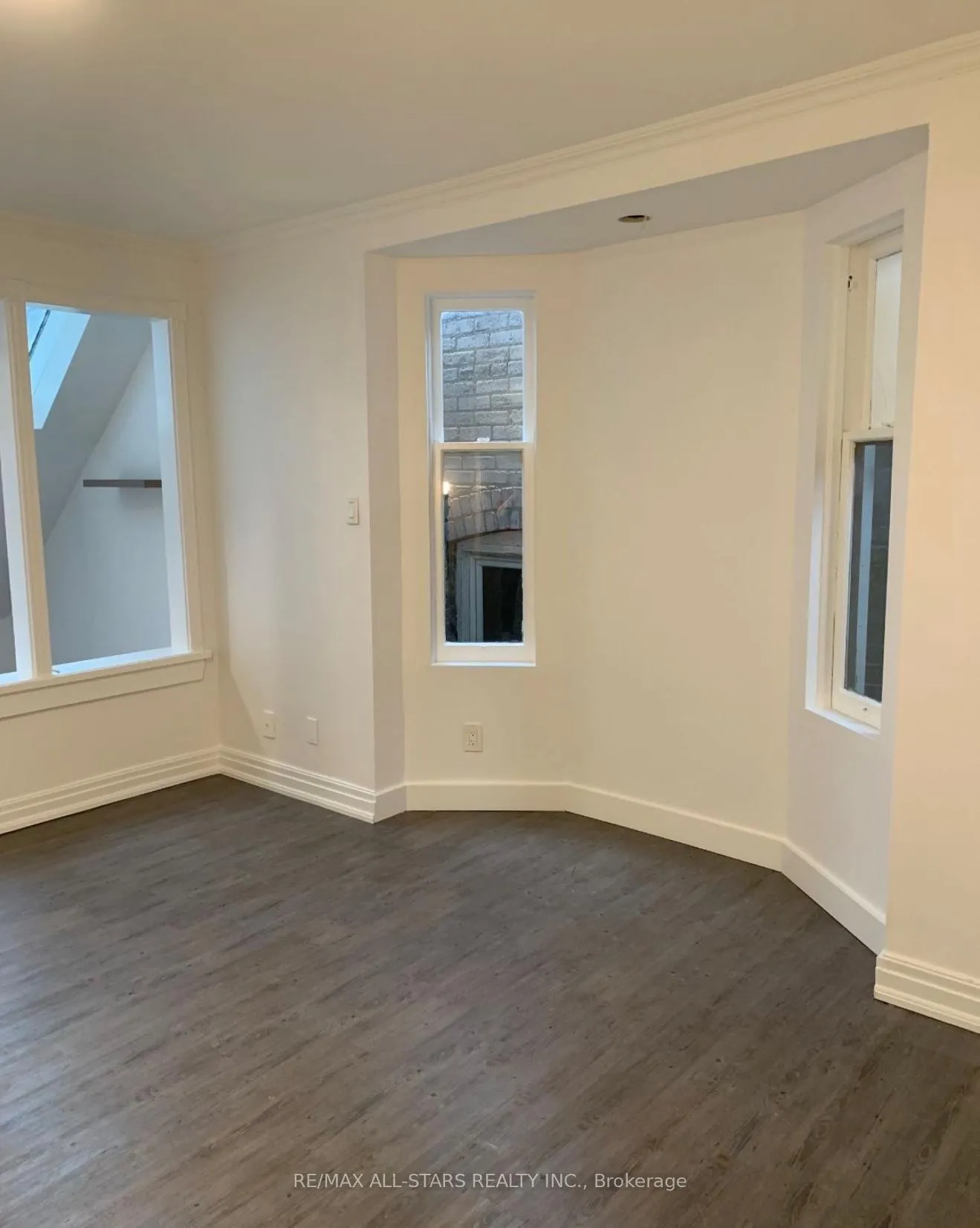 Photo 11 of Unit 2, 1918 Queen Street E, Toronto, The Beaches — HOMEH