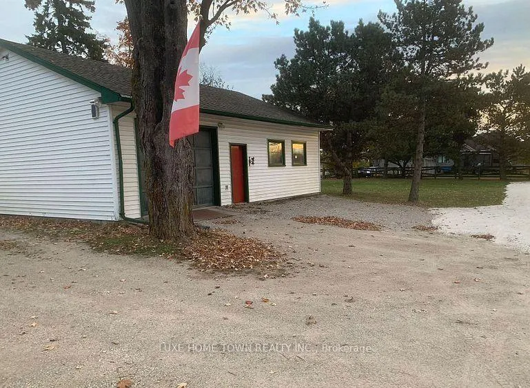 Photo 2 of 2445 Hespeler(UPPER) Road, Cambridge, Silver Heights — HOMEH