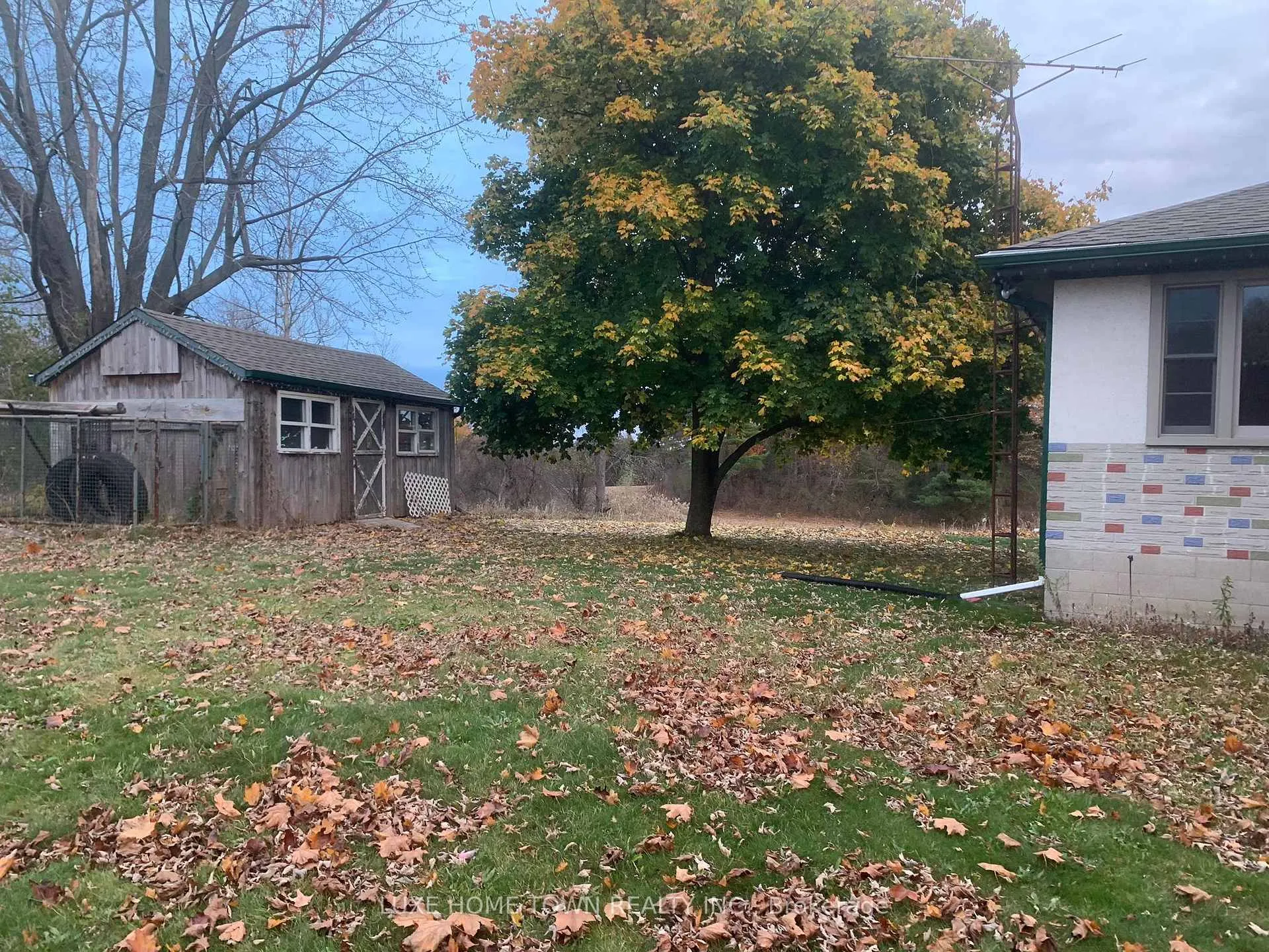 Photo 9 of 2445 Hespeler(UPPER) Road, Cambridge, Silver Heights — HOMEH