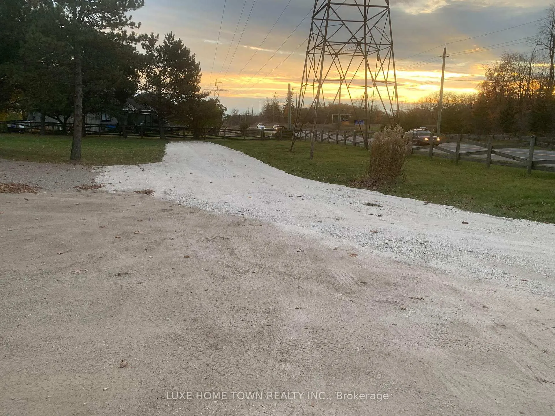 Photo 19 of 2445 Hespeler(UPPER) Road, Cambridge, Silver Heights — HOMEH