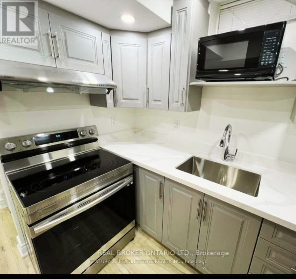 Photo 5 of 70 Campwood Crescent, Brampton, Bram East — HOMEH