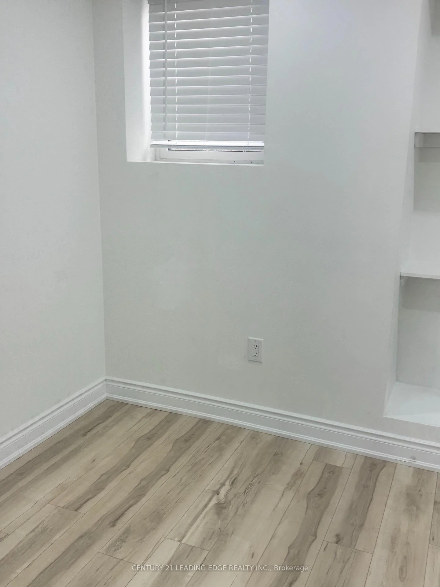 Photo 8 of 70 Campwood Crescent, Brampton, Bram East — HOMEH
