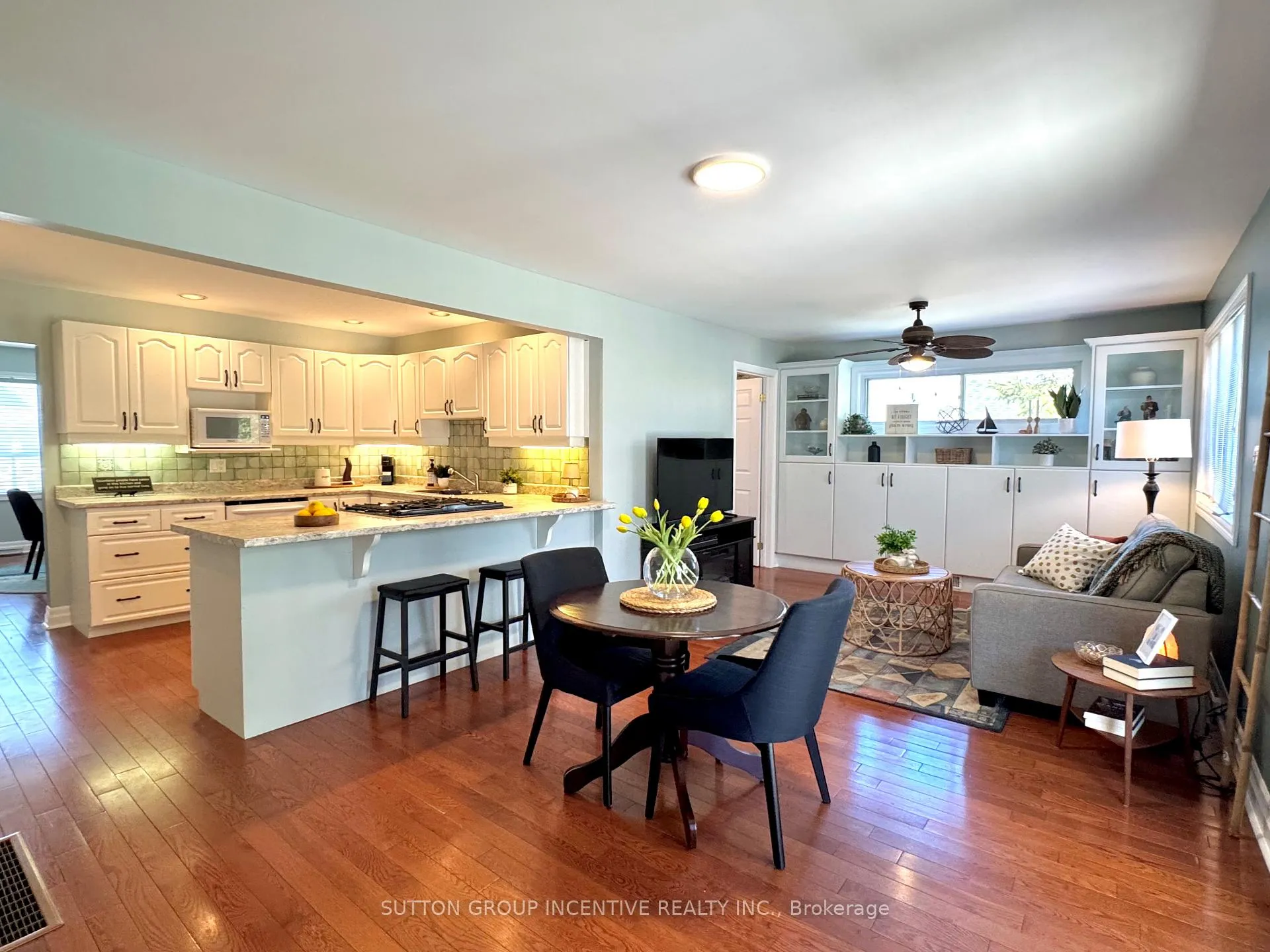 Photo 15 of 3 Melody Lane, Georgina, Sutton & Jackson's Point — HOMEH