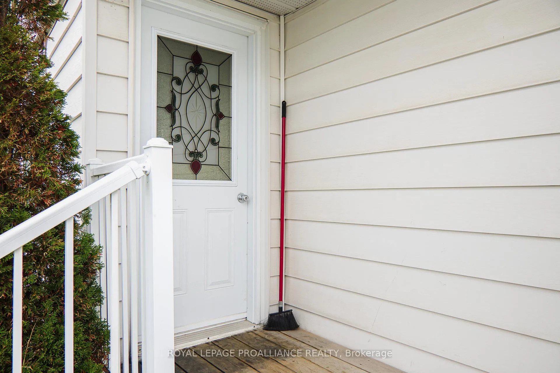 Photo 4 of 101 Wall Street, Quinte West, Trenton Ward — HOMEH