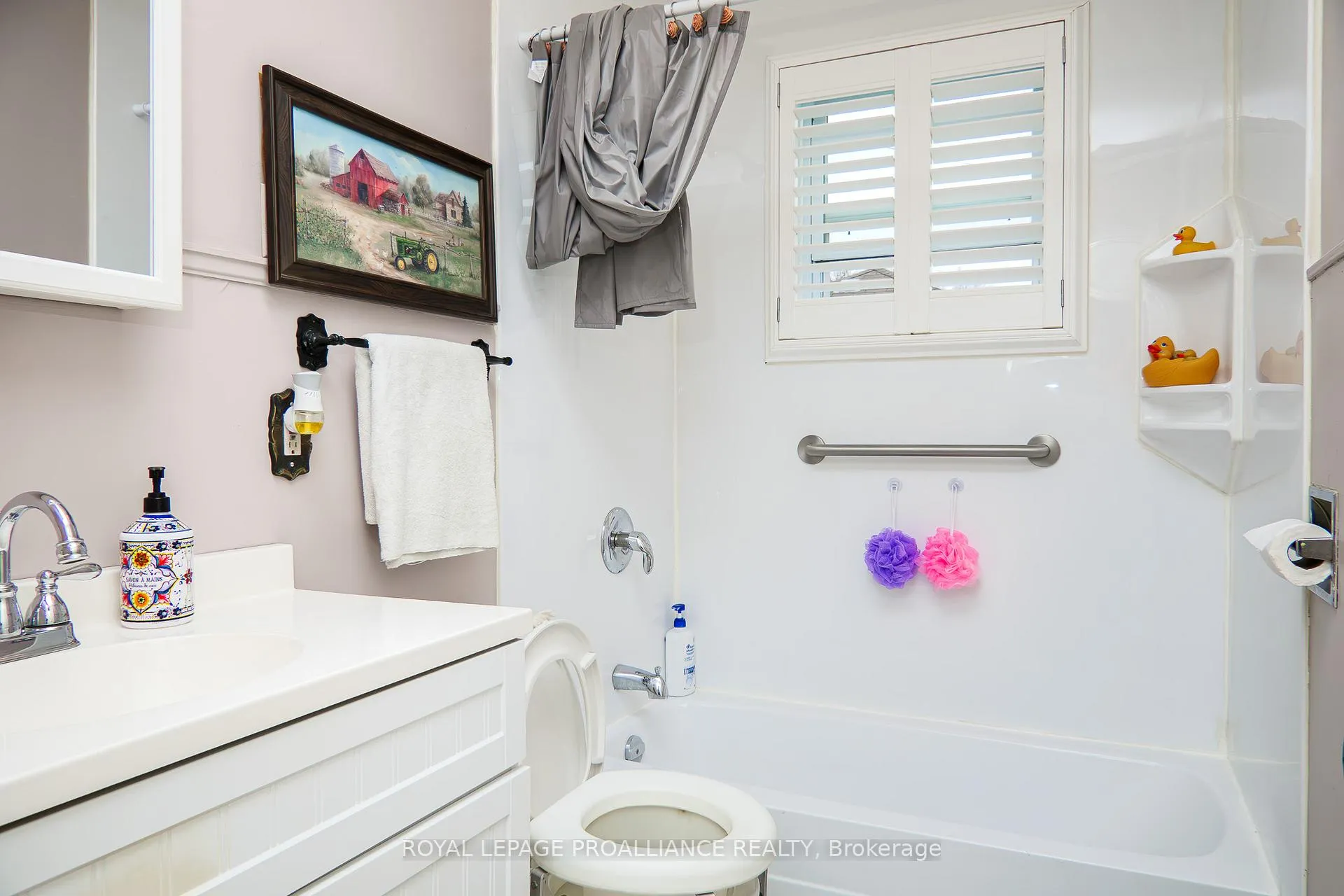 Photo 15 of 101 Wall Street, Quinte West, Trenton Ward — HOMEH